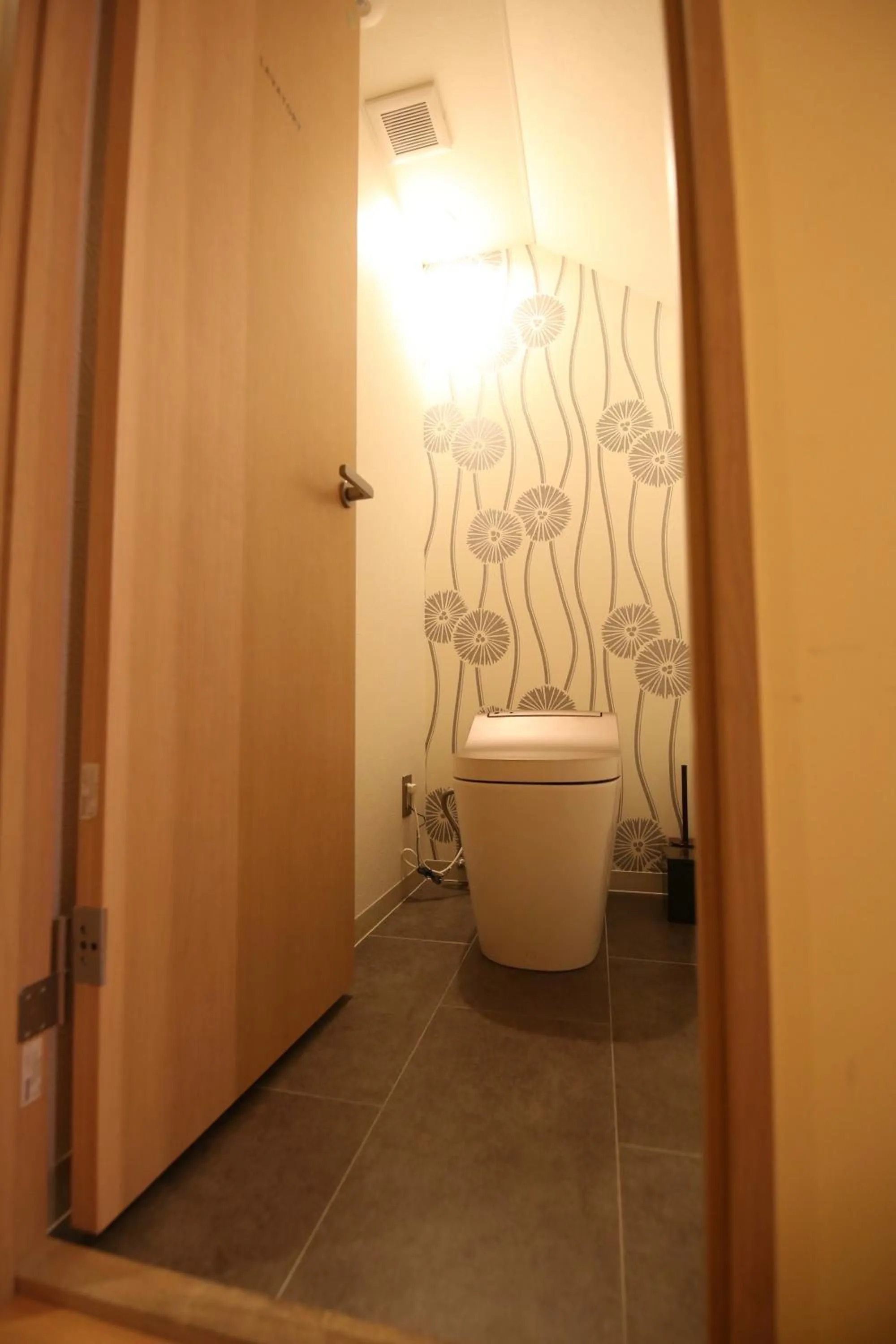 Toilet in Hibari House Guest house