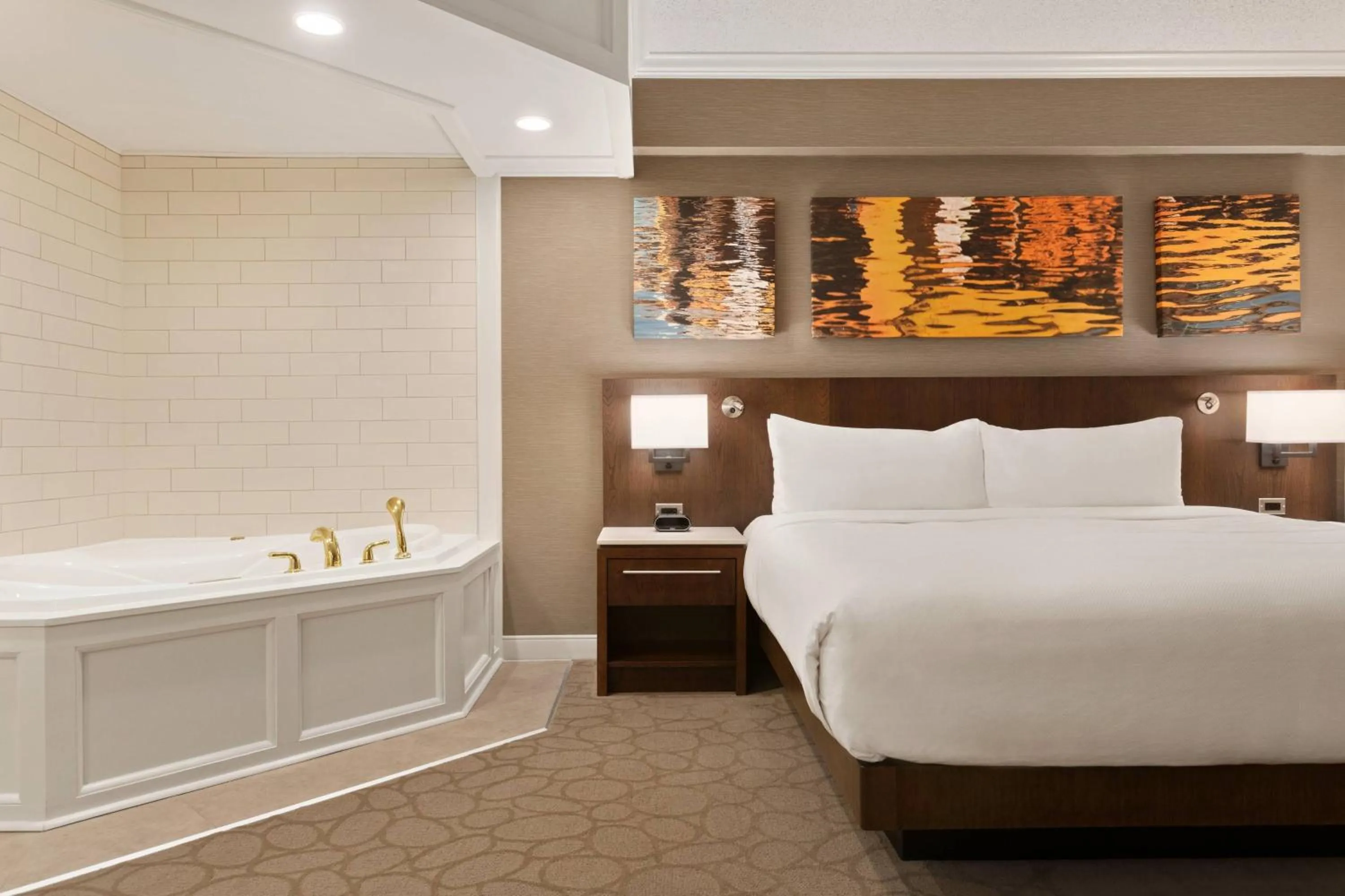 Bedroom, Bed in Delta Hotels by Marriott Saint John