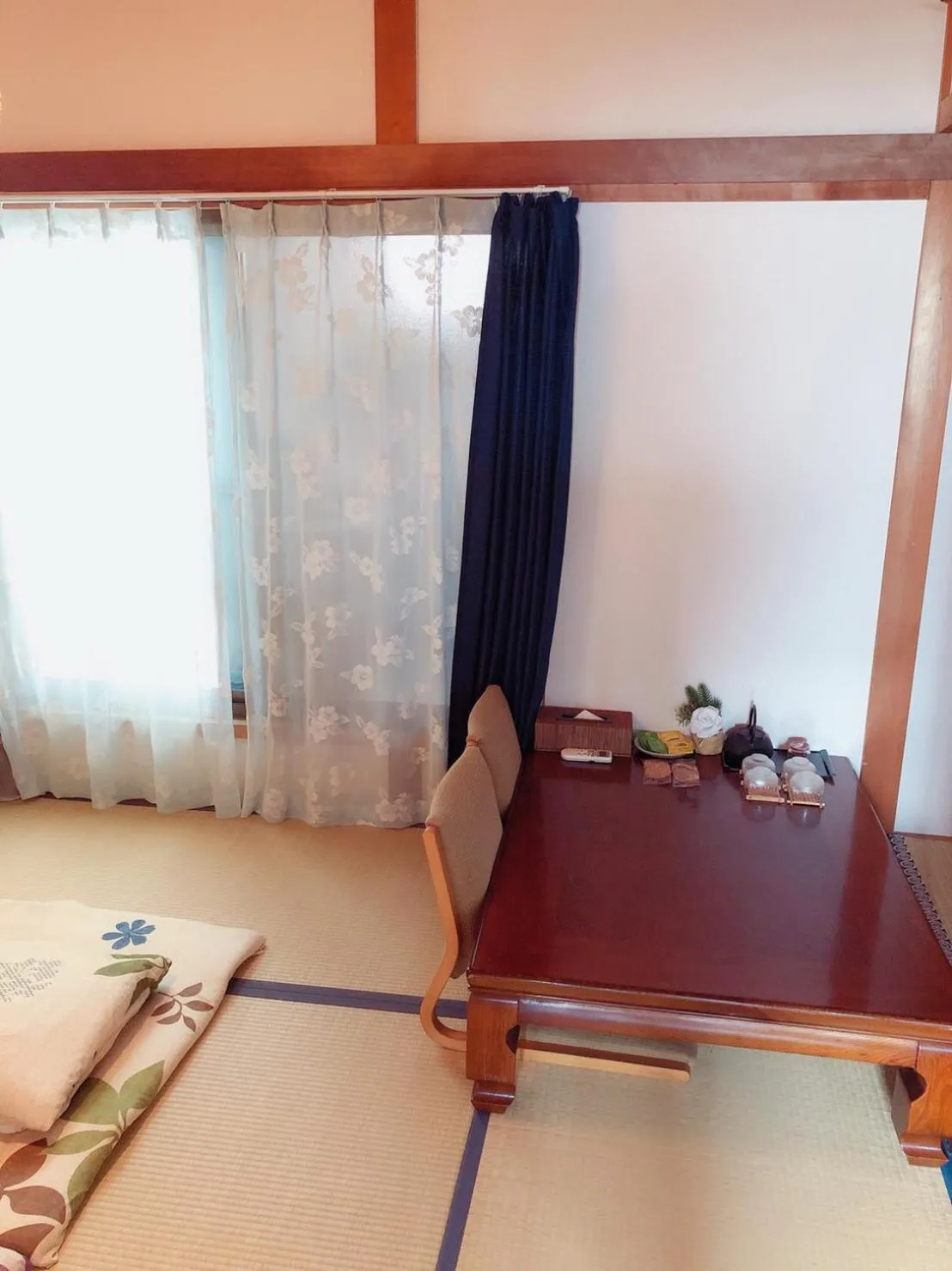 Bed in Komorebi