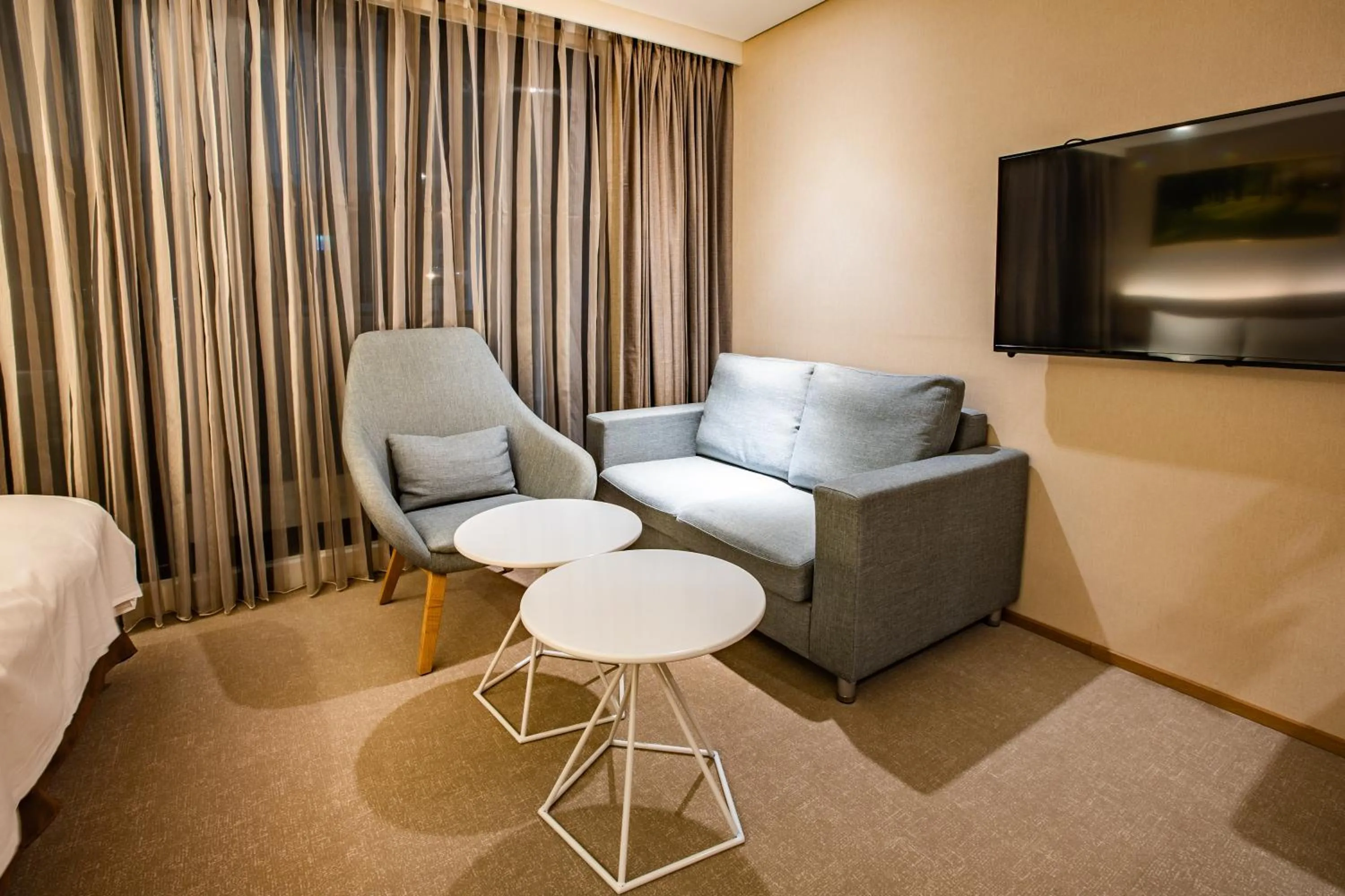 Photo of the whole room in Mega Hotel