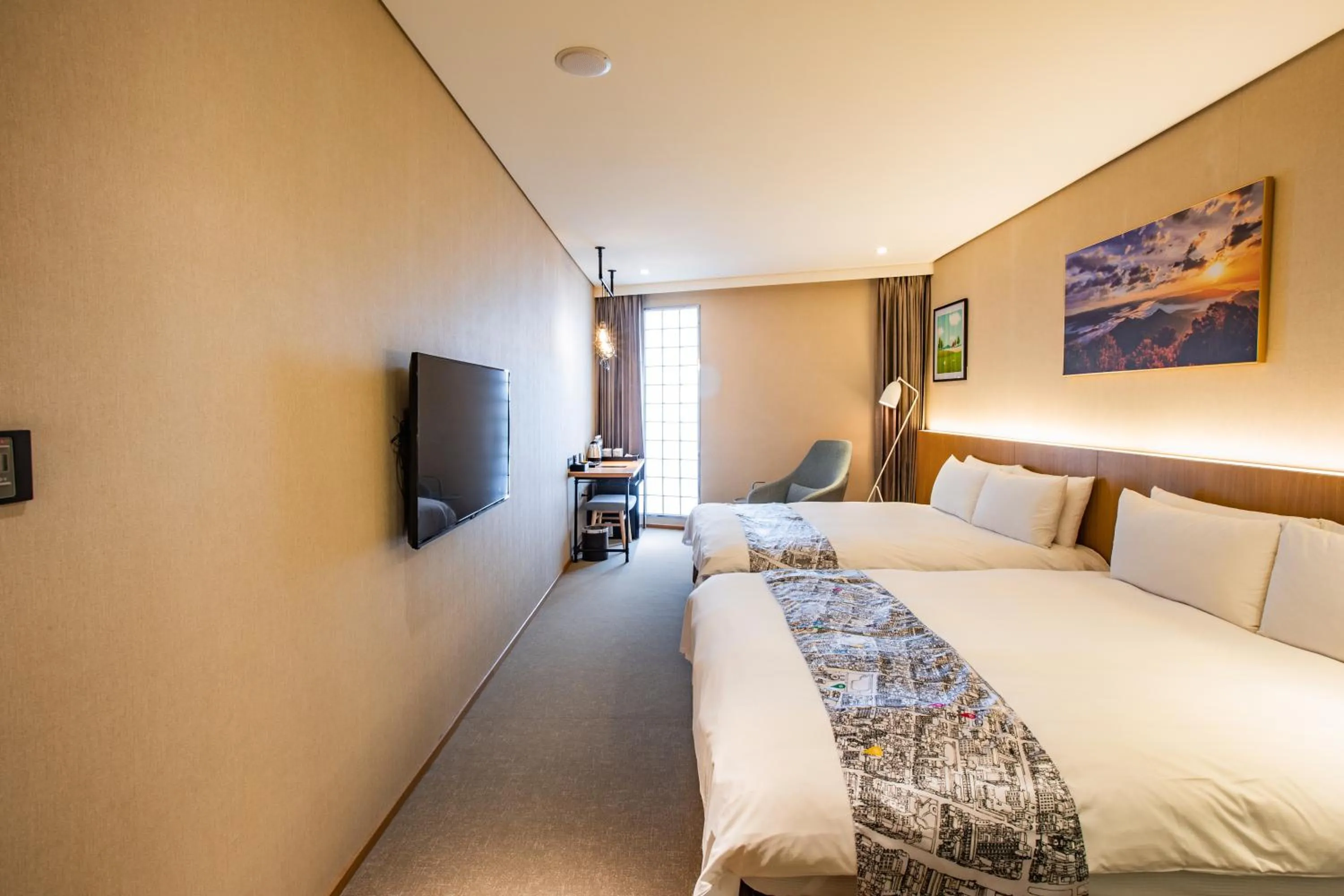 TV and multimedia, Bed in Mega Hotel