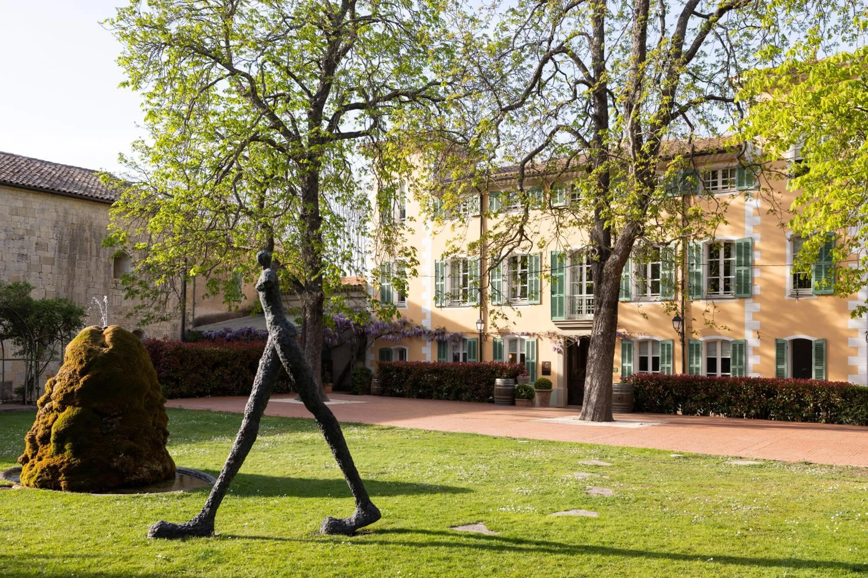 Property building in Hostellerie De L'abbaye De La Celle - Teritoria