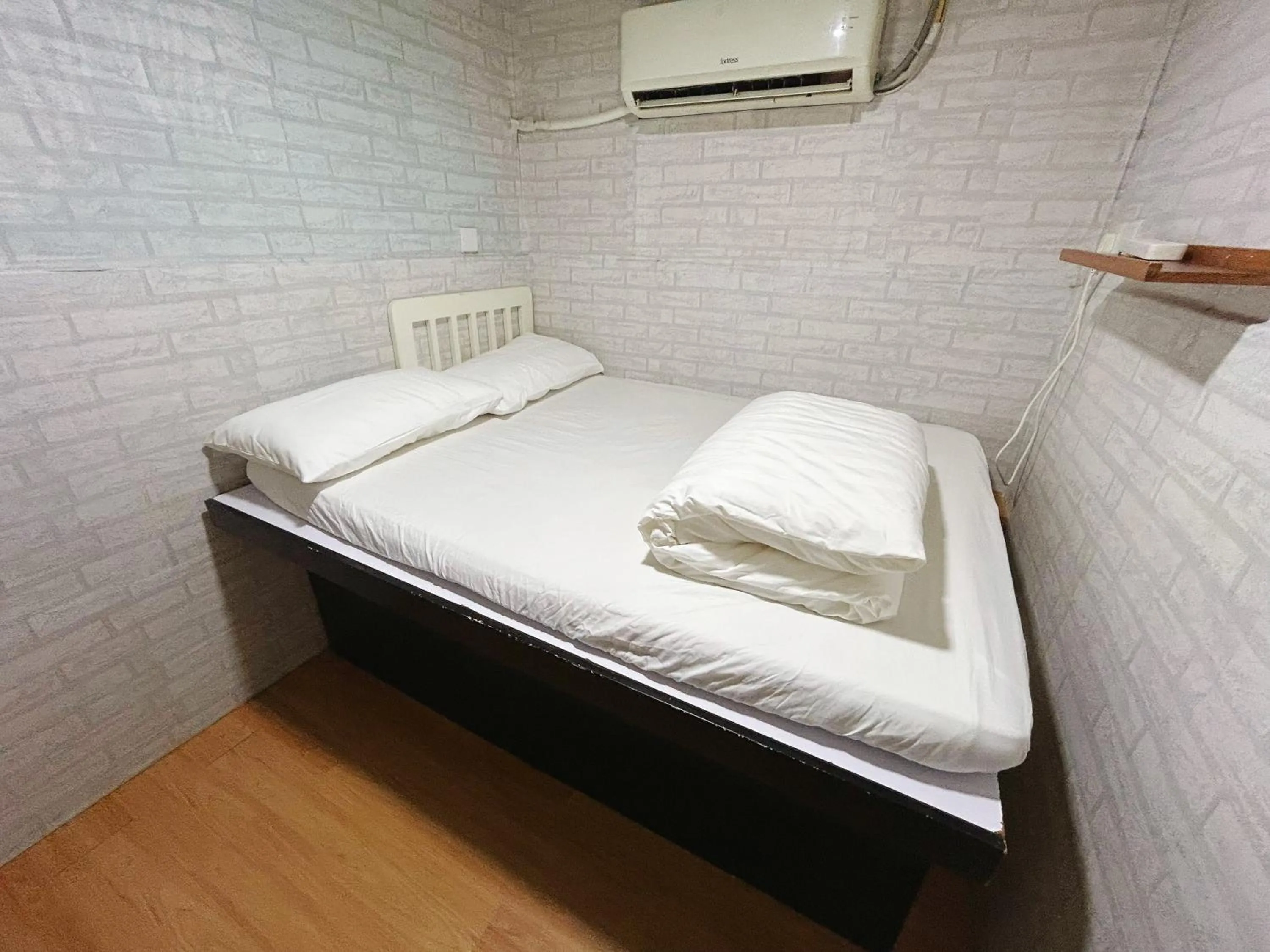 Bed in Cozy Inn Jordan Station