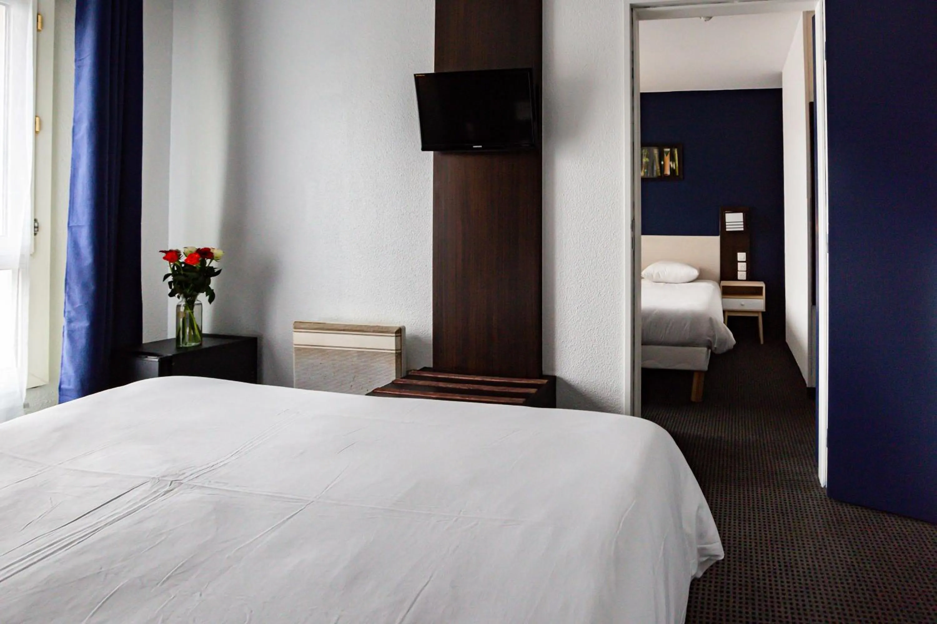 Bed in HOTEL l'EAUBONNE