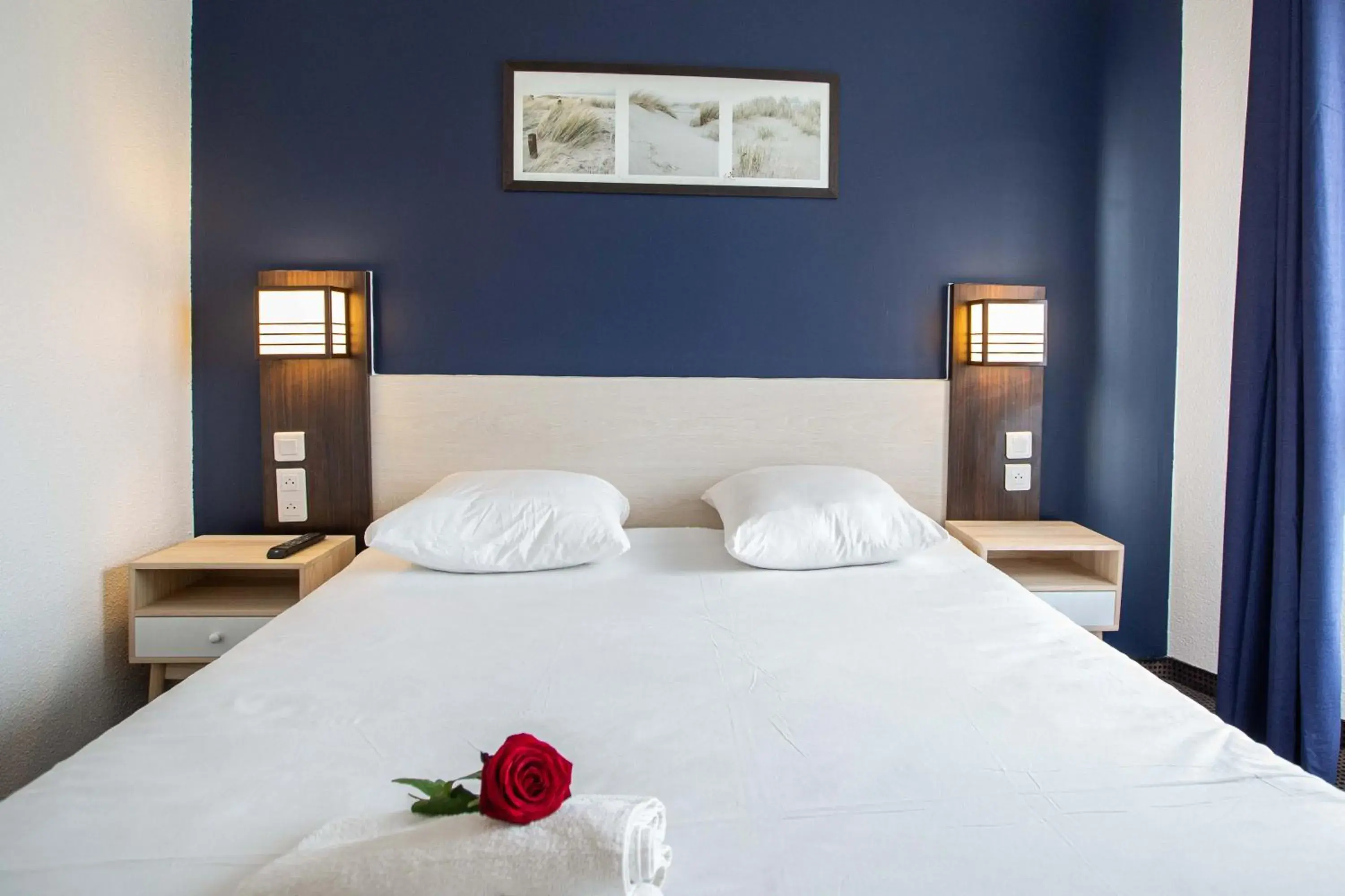 Photo of the whole room, Bed in HOTEL l'EAUBONNE Photo of the whole room, Bed in HOTEL l'EAUBONNE