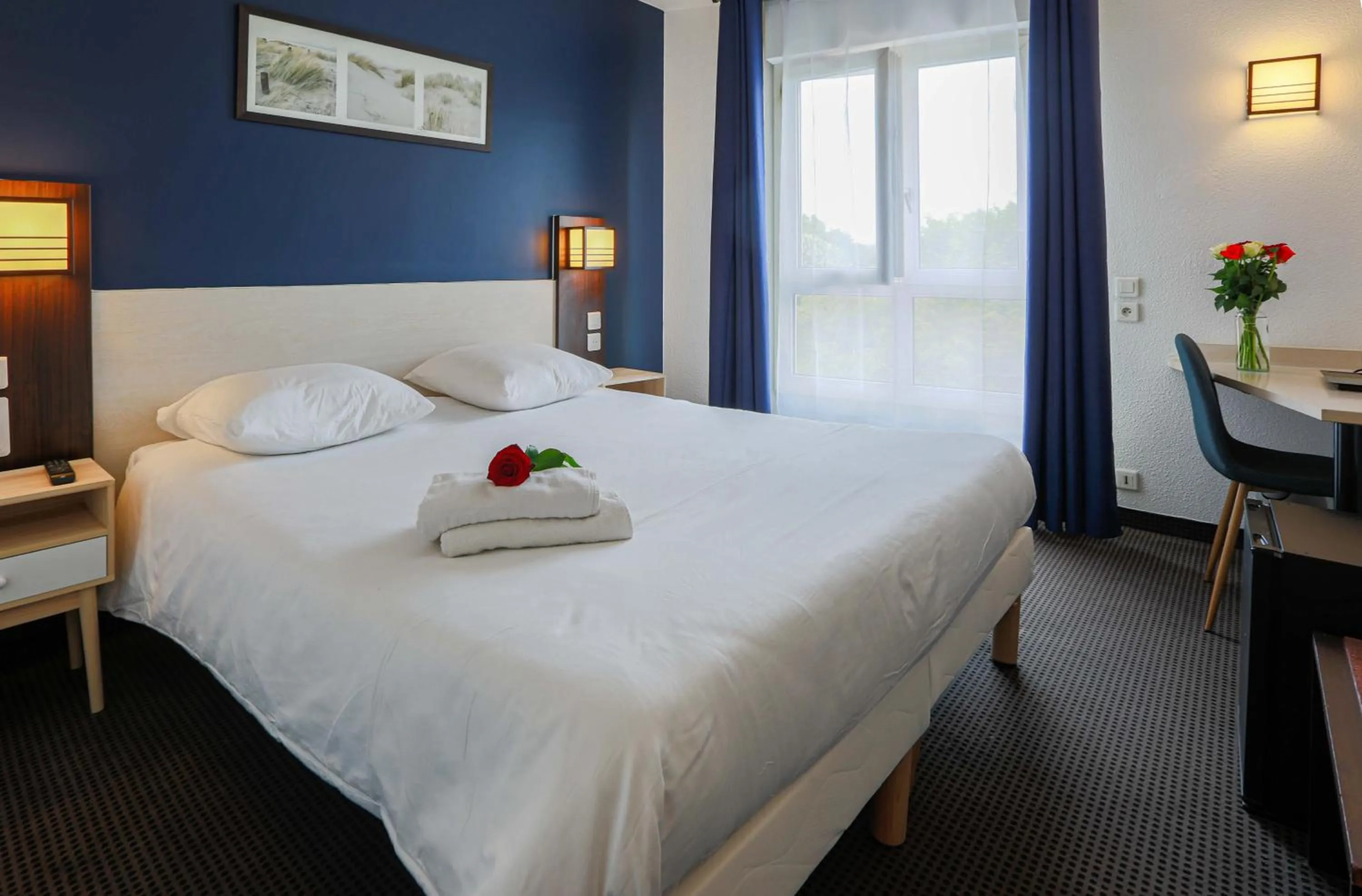 Photo of the whole room, Bed in HOTEL l'EAUBONNE