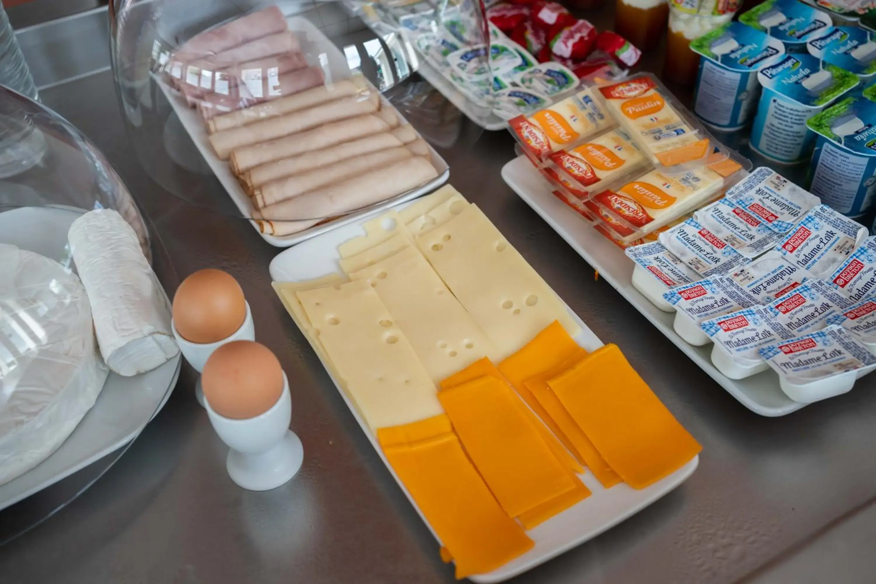 Breakfast in HOTEL l'EAUBONNE Breakfast in HOTEL l'EAUBONNE