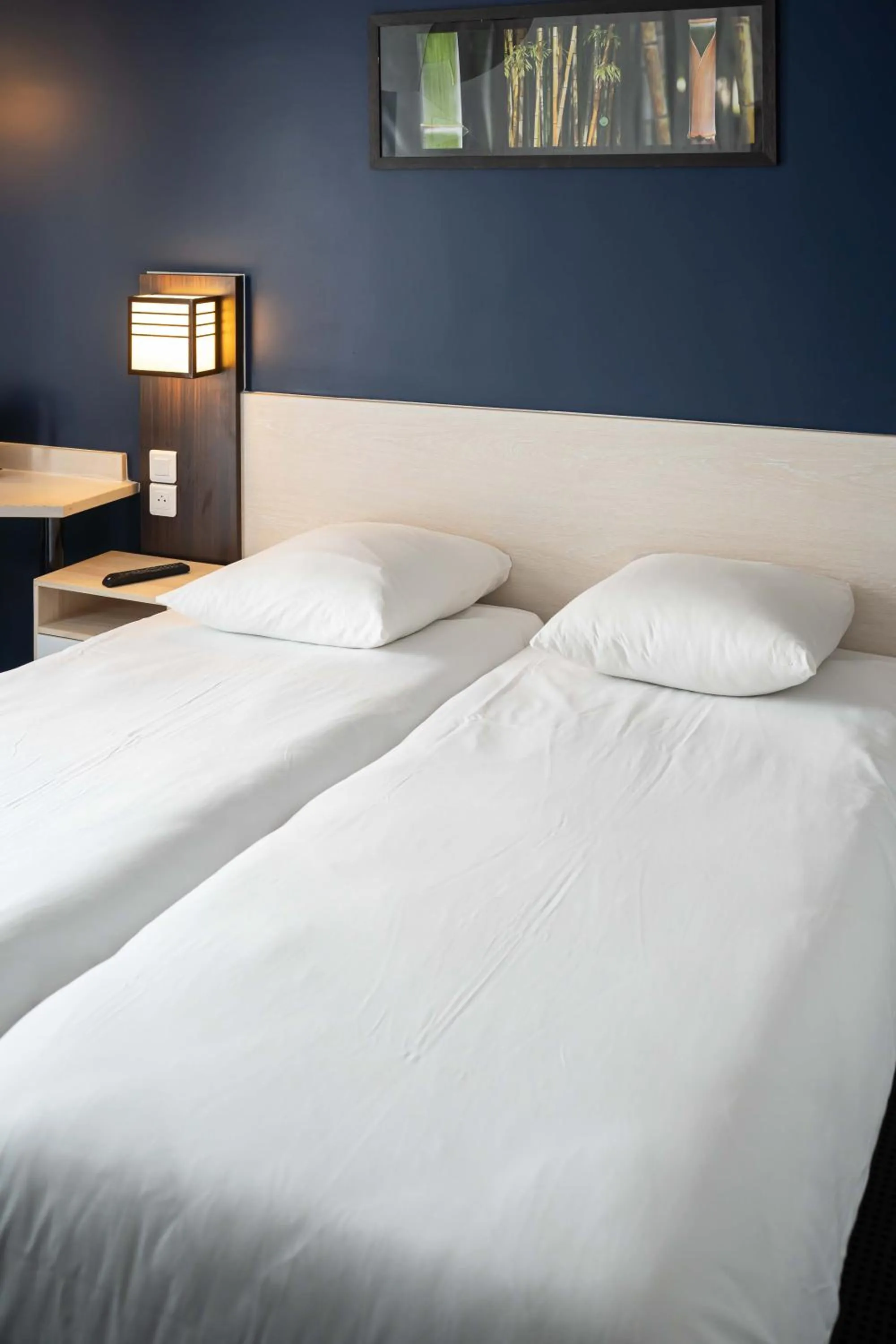 Bed in HOTEL l'EAUBONNE