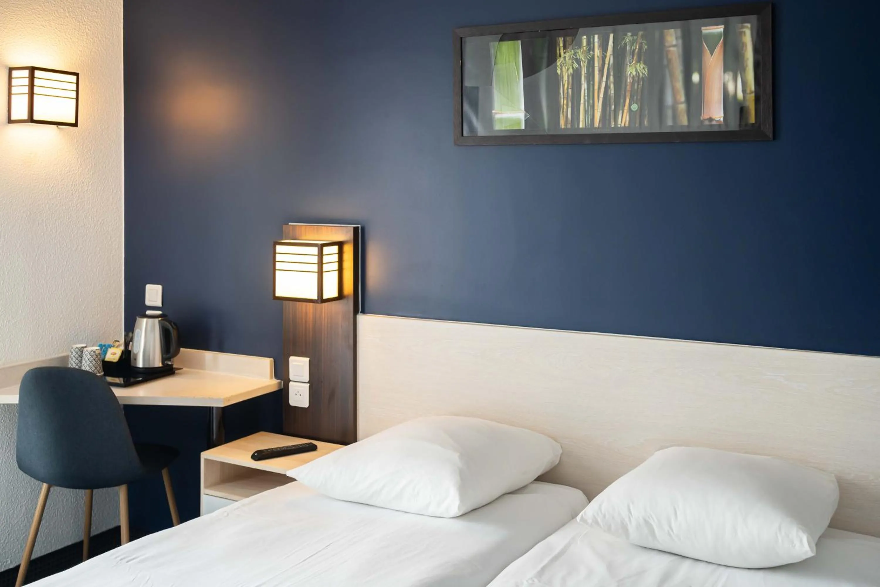 Bed in HOTEL l'EAUBONNE