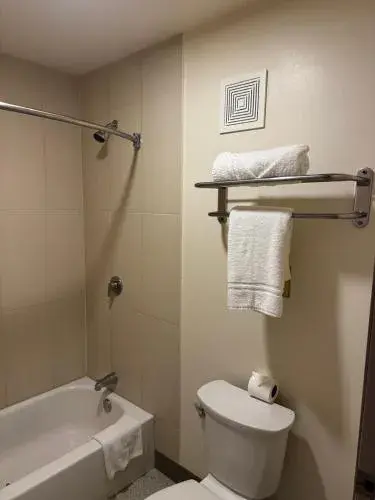 King Studio in Spring Water Hotel & Suites King Studio in Spring Water Hotel & Suites
