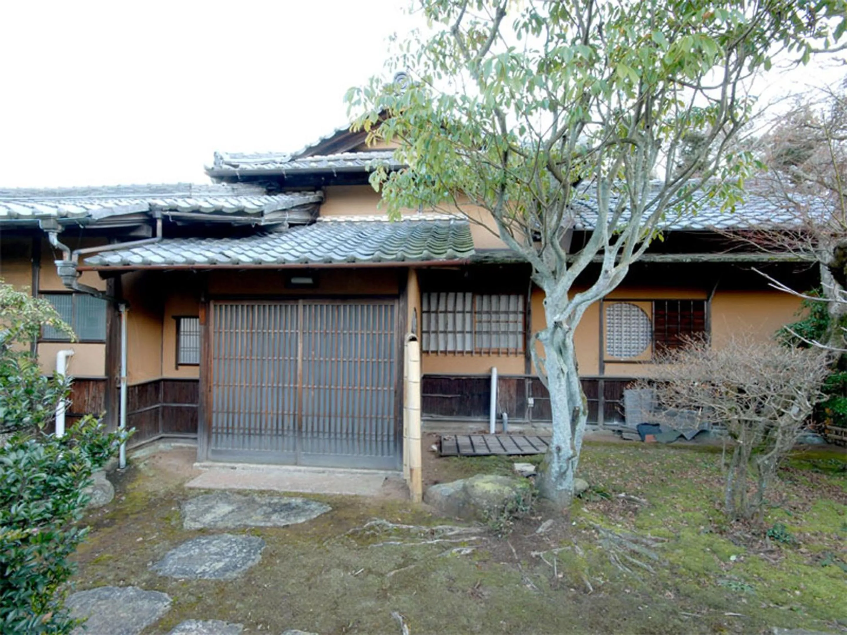 Property building in Nagataki
