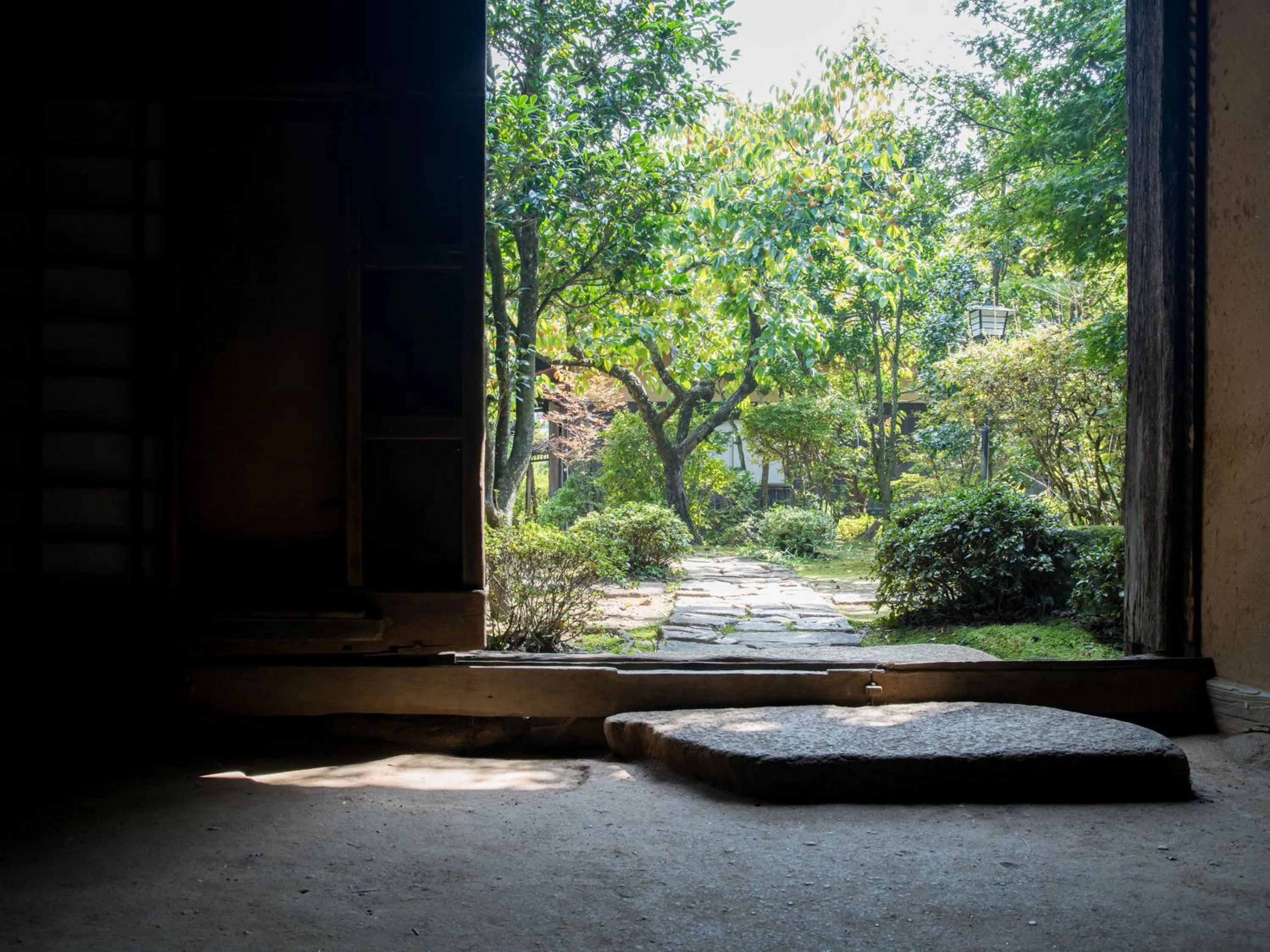 Photo of the whole room in Nagataki