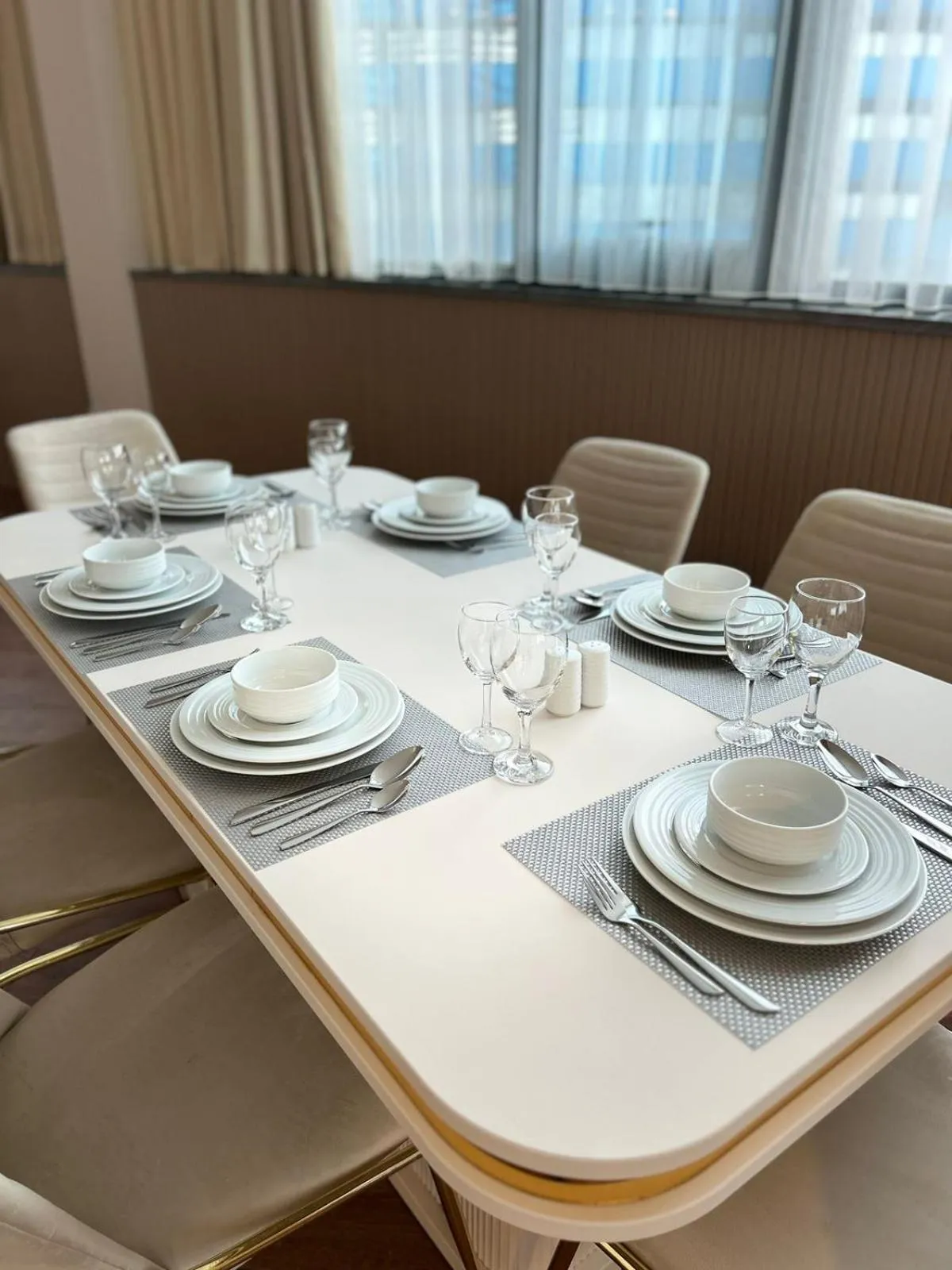 Dining area in Sky Tower King Hotel
