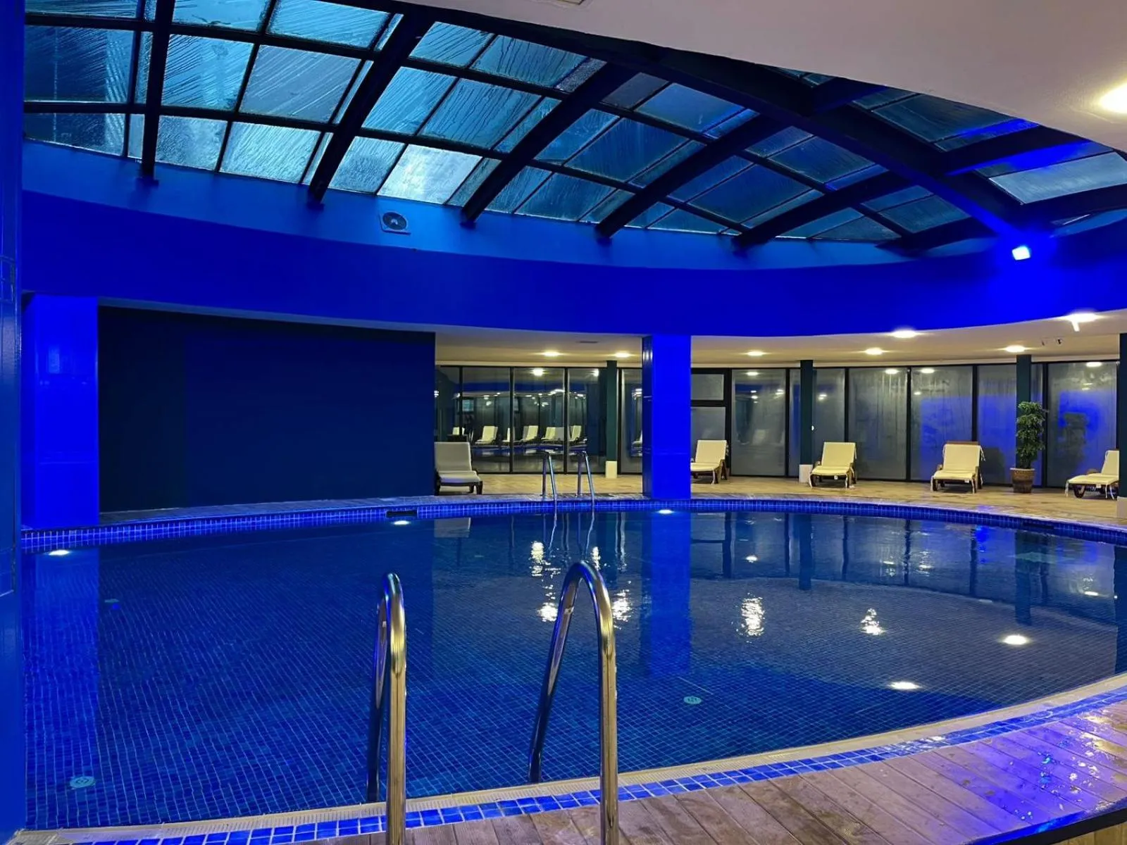 Swimming pool in Sky Tower Hotel