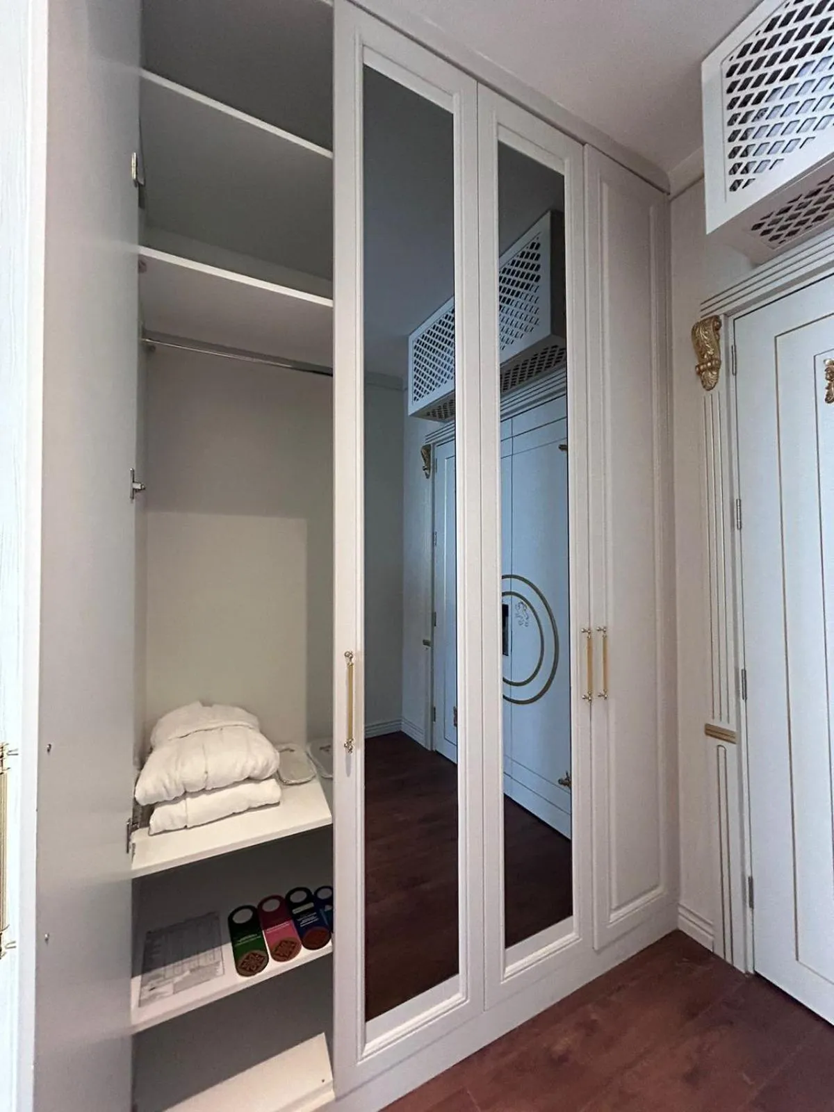 wardrobe, Bed in Sky Tower King Hotel