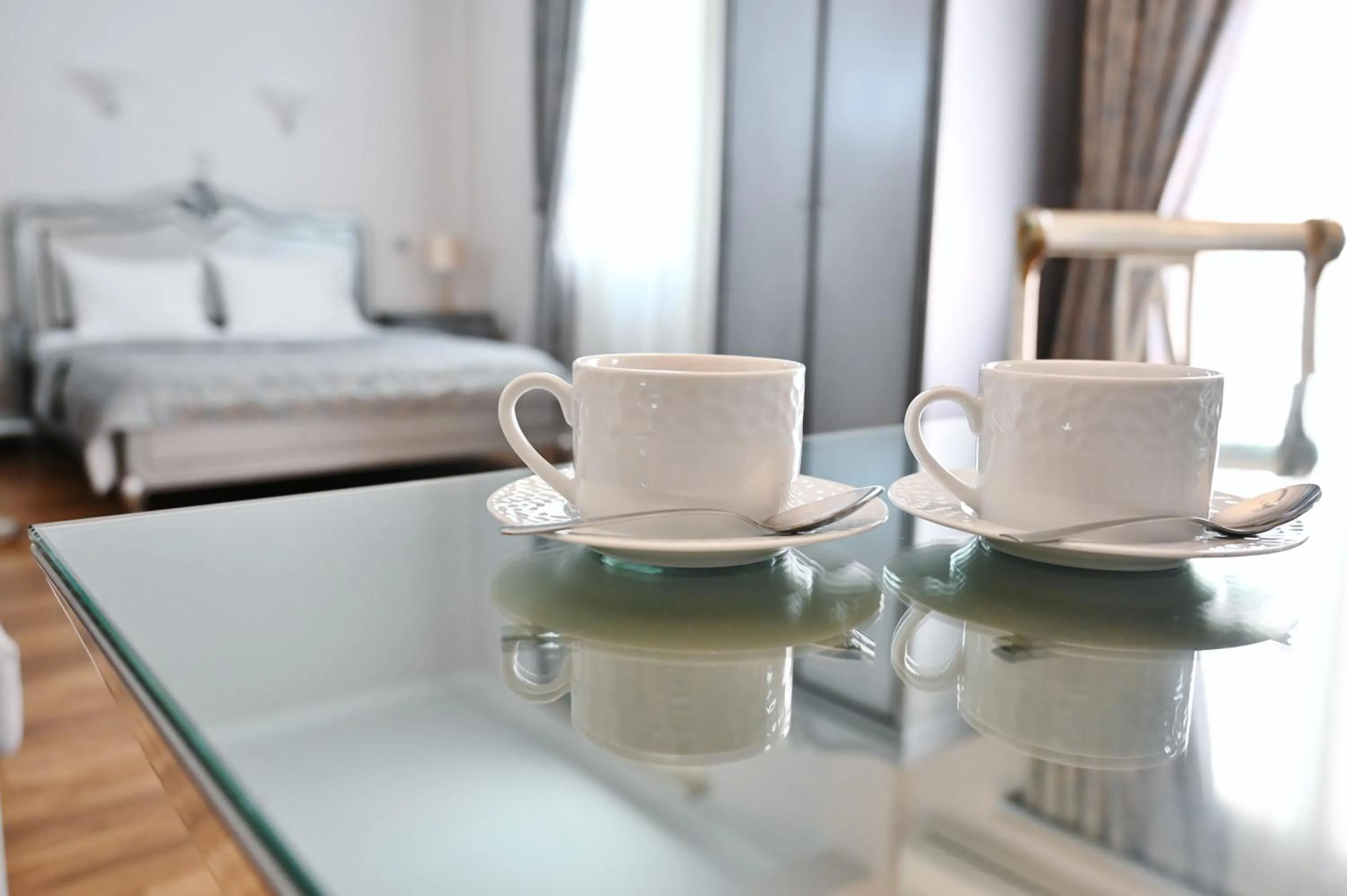Coffee/tea facilities, Bed in Le Bijou Luxury Rooms & Suites