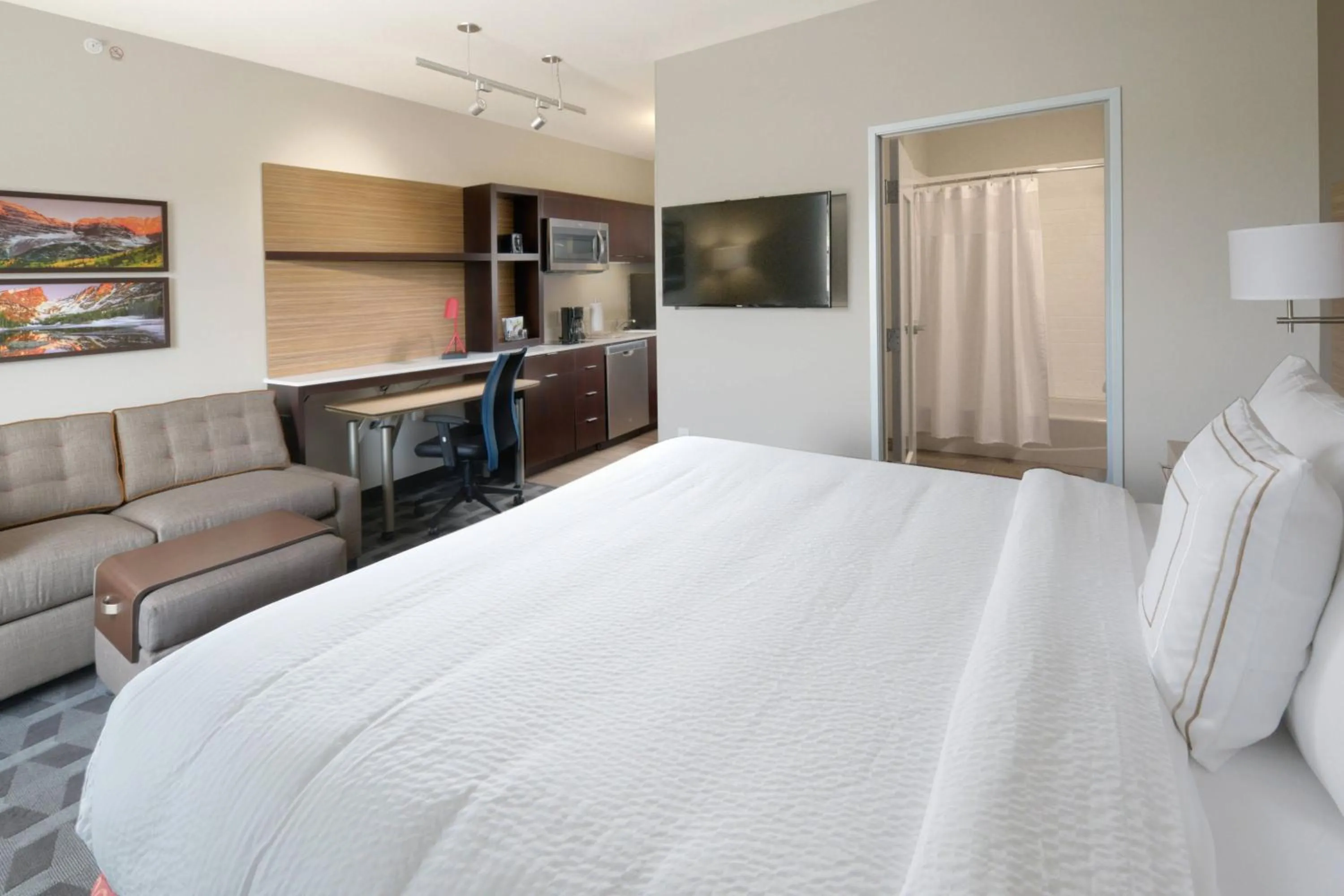 Photo of the whole room, Bed in TownePlace Suites by Marriott Denver South/Lone Tree