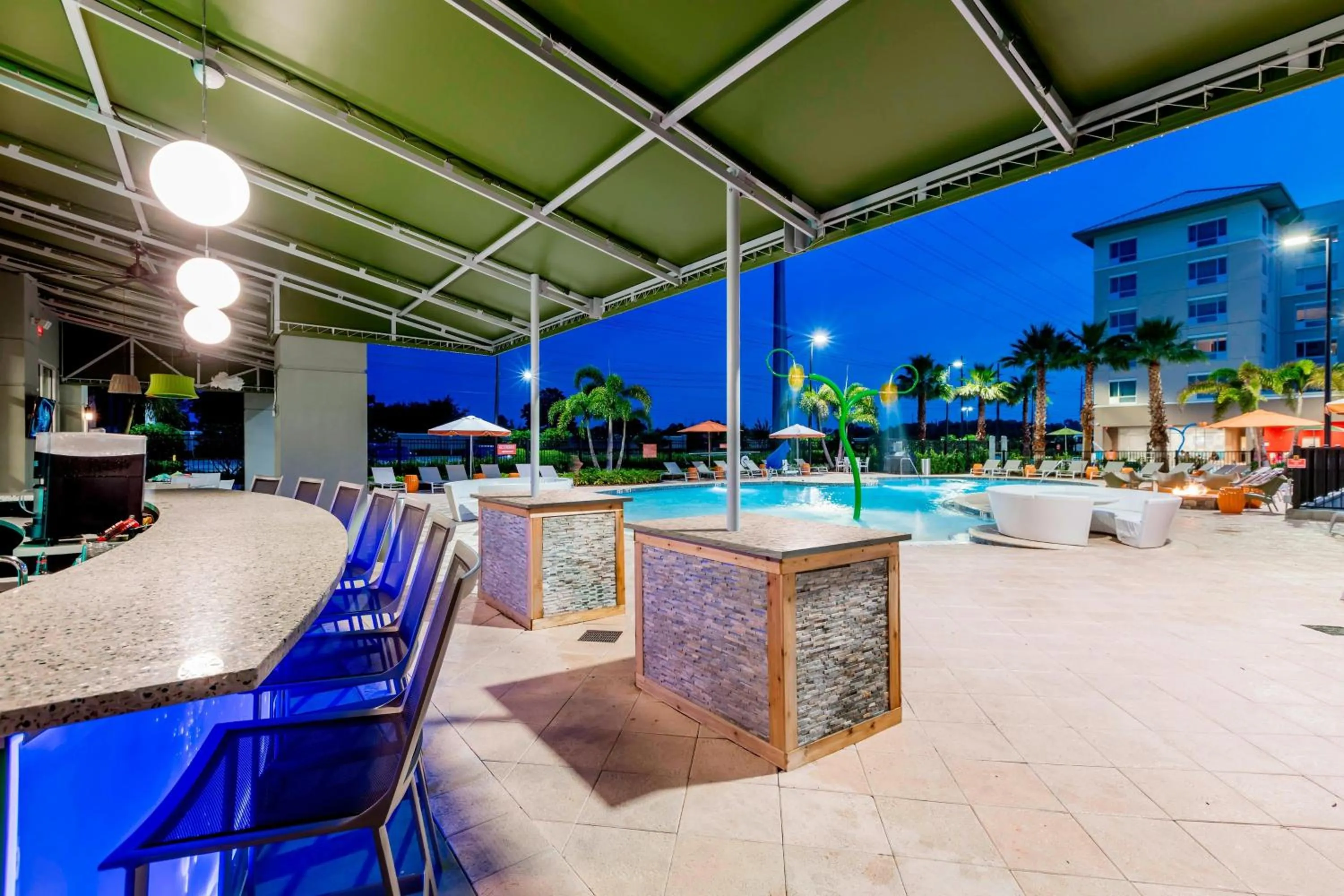 Lounge or bar in TownePlace Suites by Marriott Orlando at SeaWorld