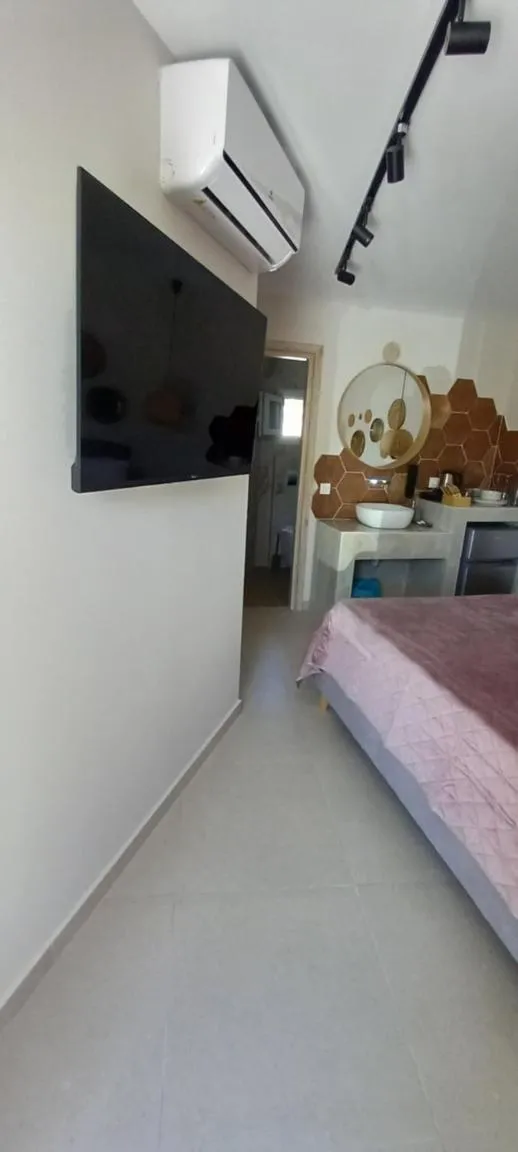Bed in Del Mare Beach Hotel