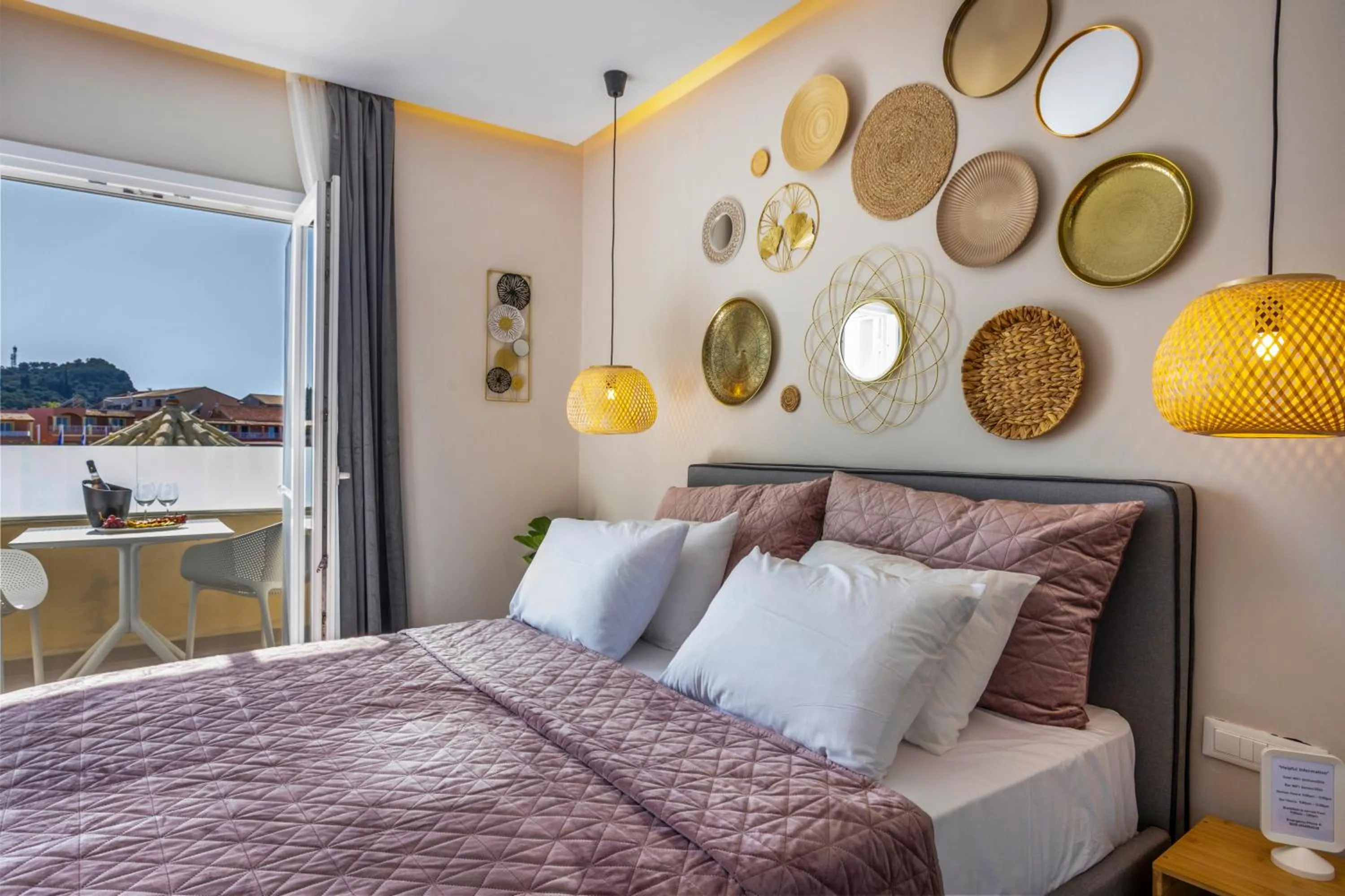 Bed in Del Mare Beach Hotel
