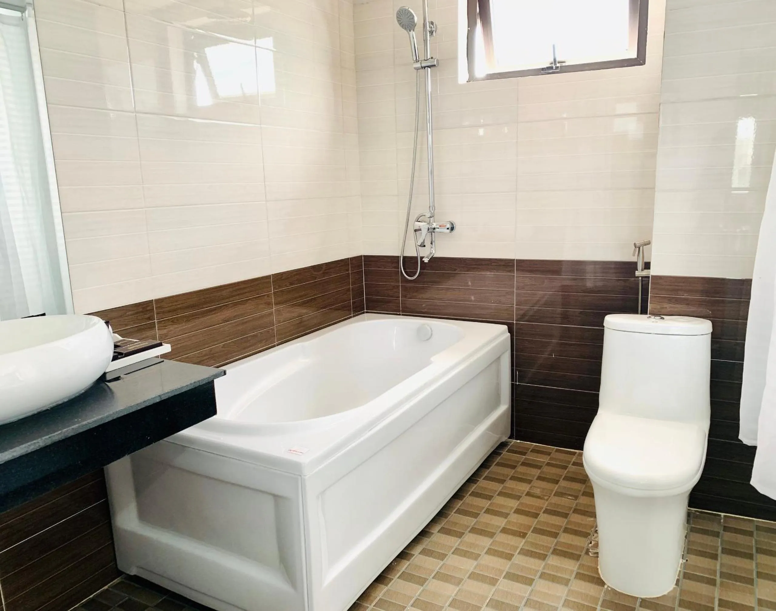 Toilet in CKC Thien Duong Hotel