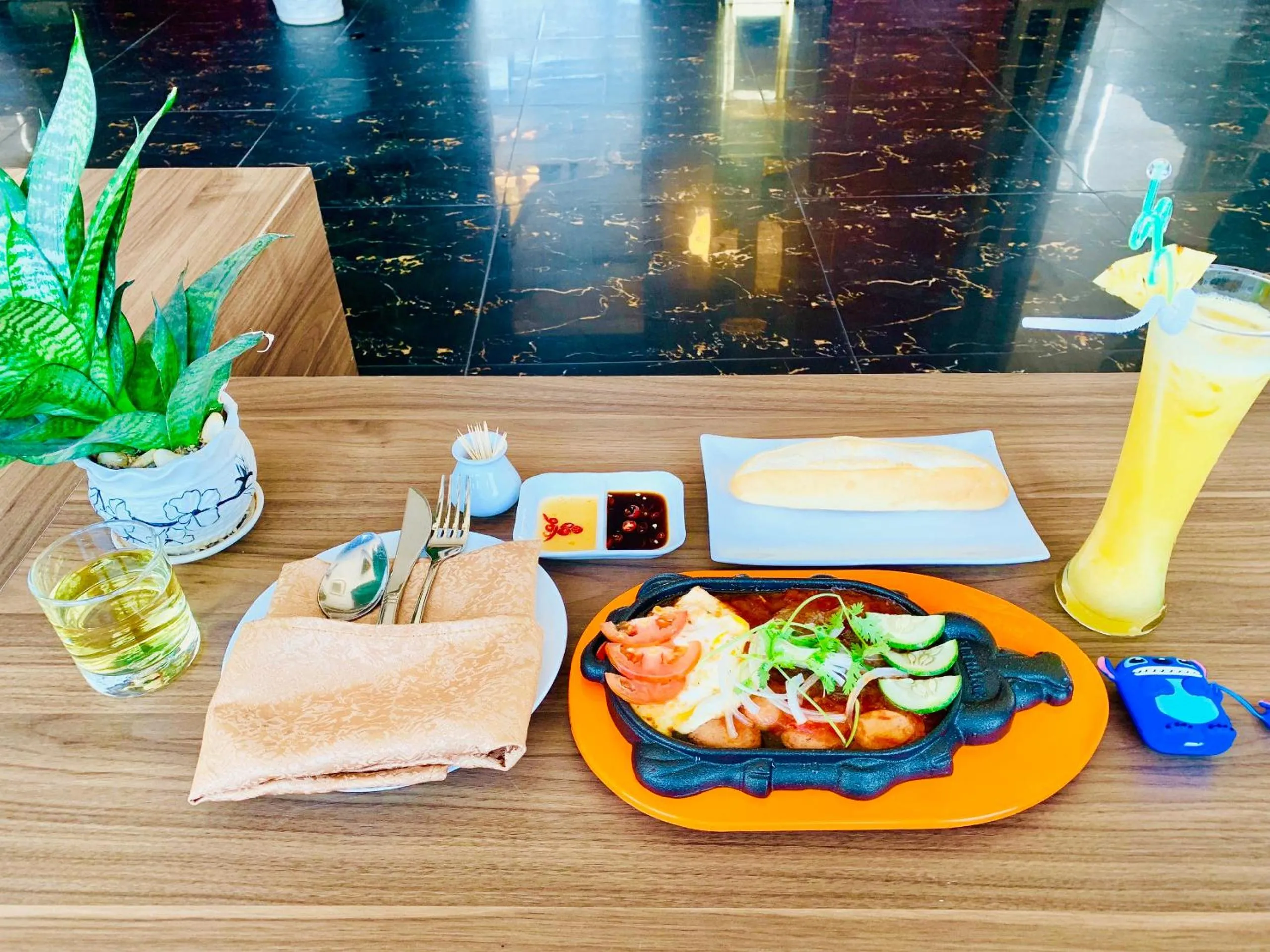 Food and drinks in CKC Thien Duong Hotel