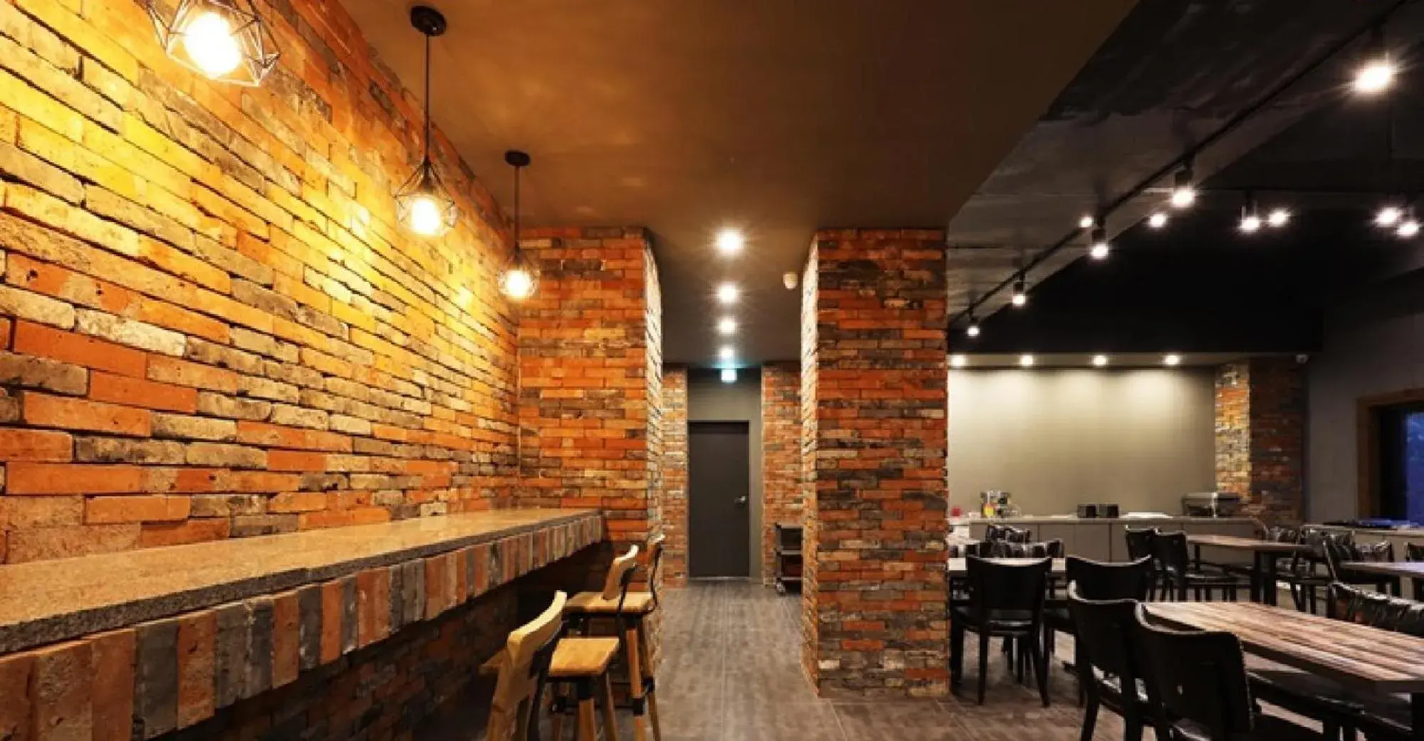 Restaurant/places to eat in Hotel Mondavi Restaurant/places to eat in Hotel Mondavi