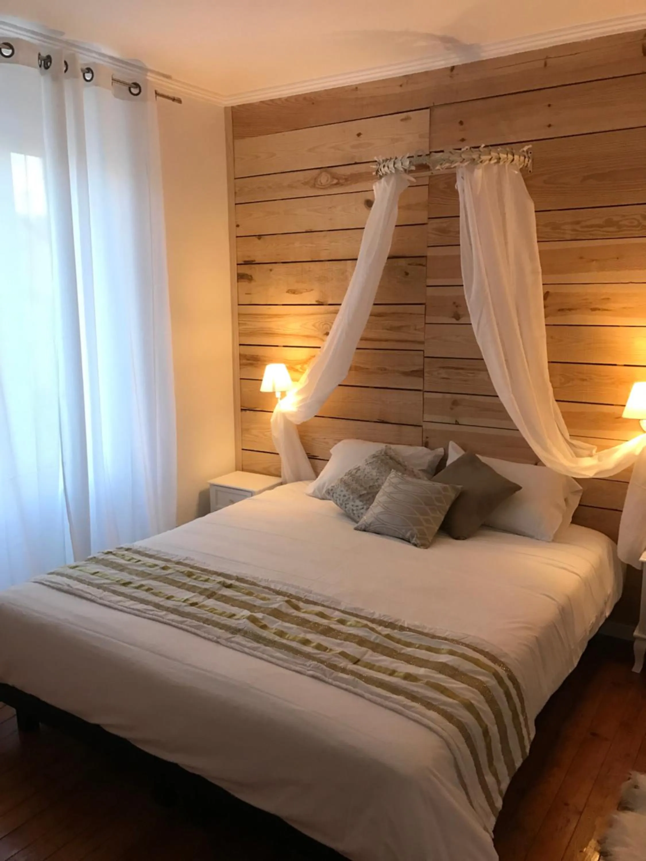 Decorative detail, Bed in L'hostellerie de Sèvremont