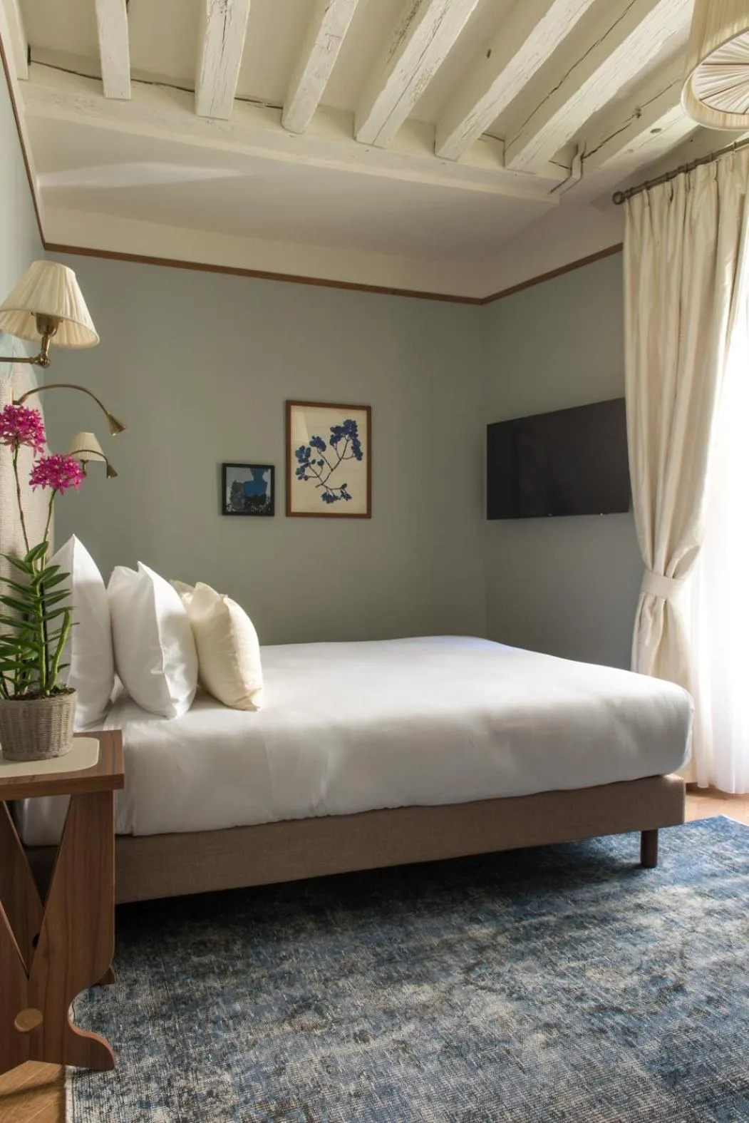 Photo of the whole room, Bed in Hôtel Fougère