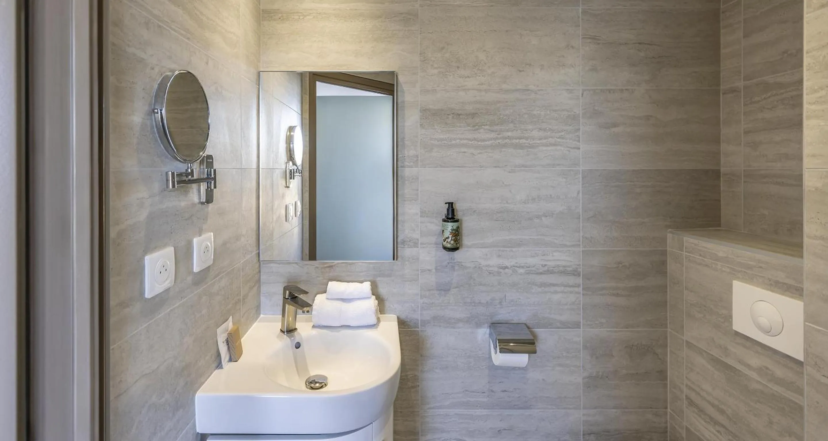 Bedroom in Best Western Plus Sanary