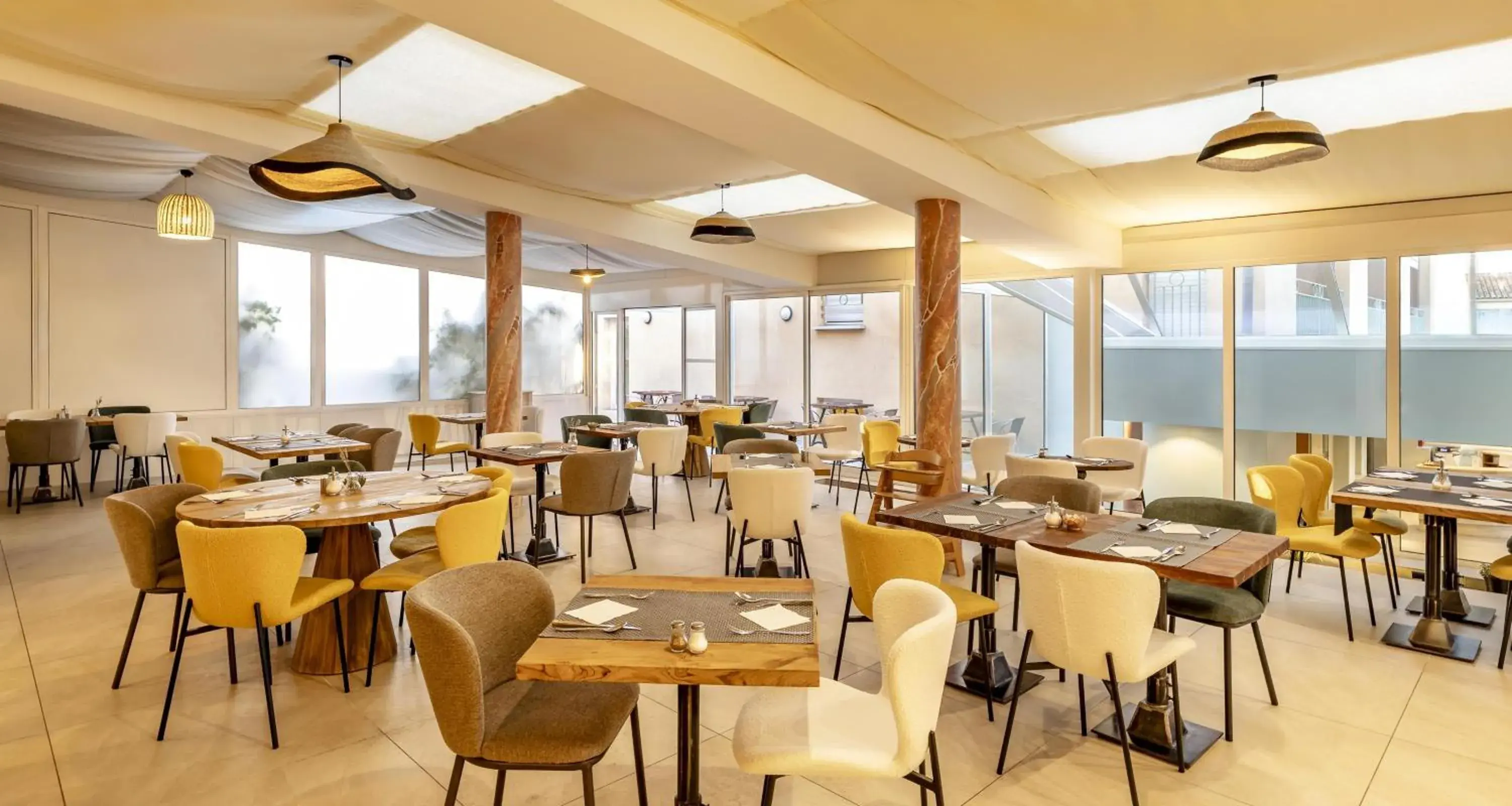 Restaurant/places to eat in Best Western Plus Sanary Restaurant/places to eat in Best Western Plus Sanary