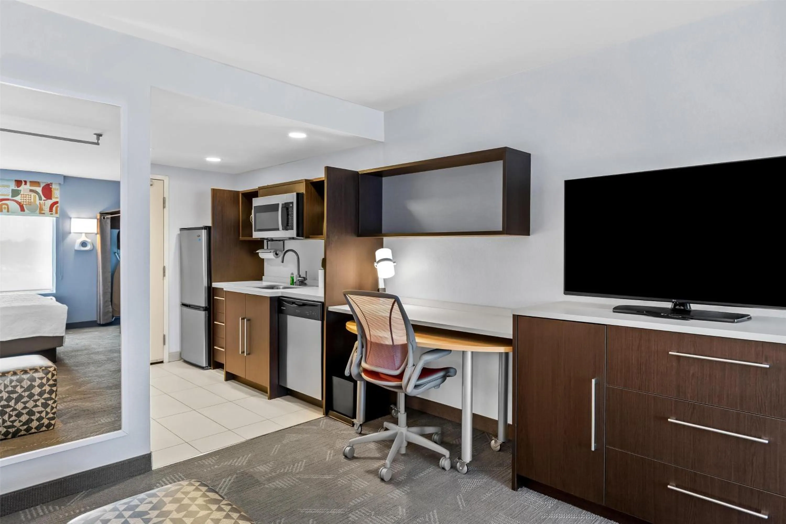 Kitchen or kitchenette in Home2 Suites By Hilton Youngstown