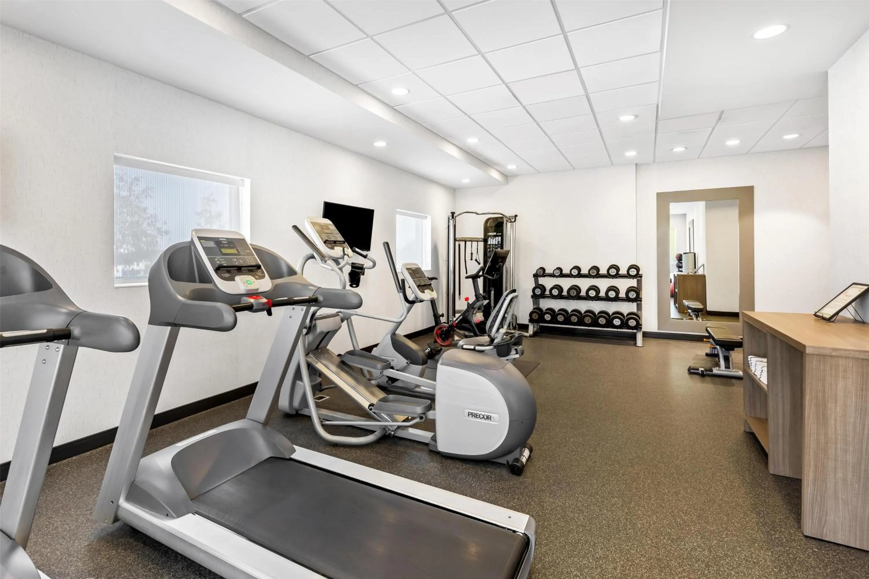Fitness centre/facilities in Home2 Suites By Hilton Youngstown
