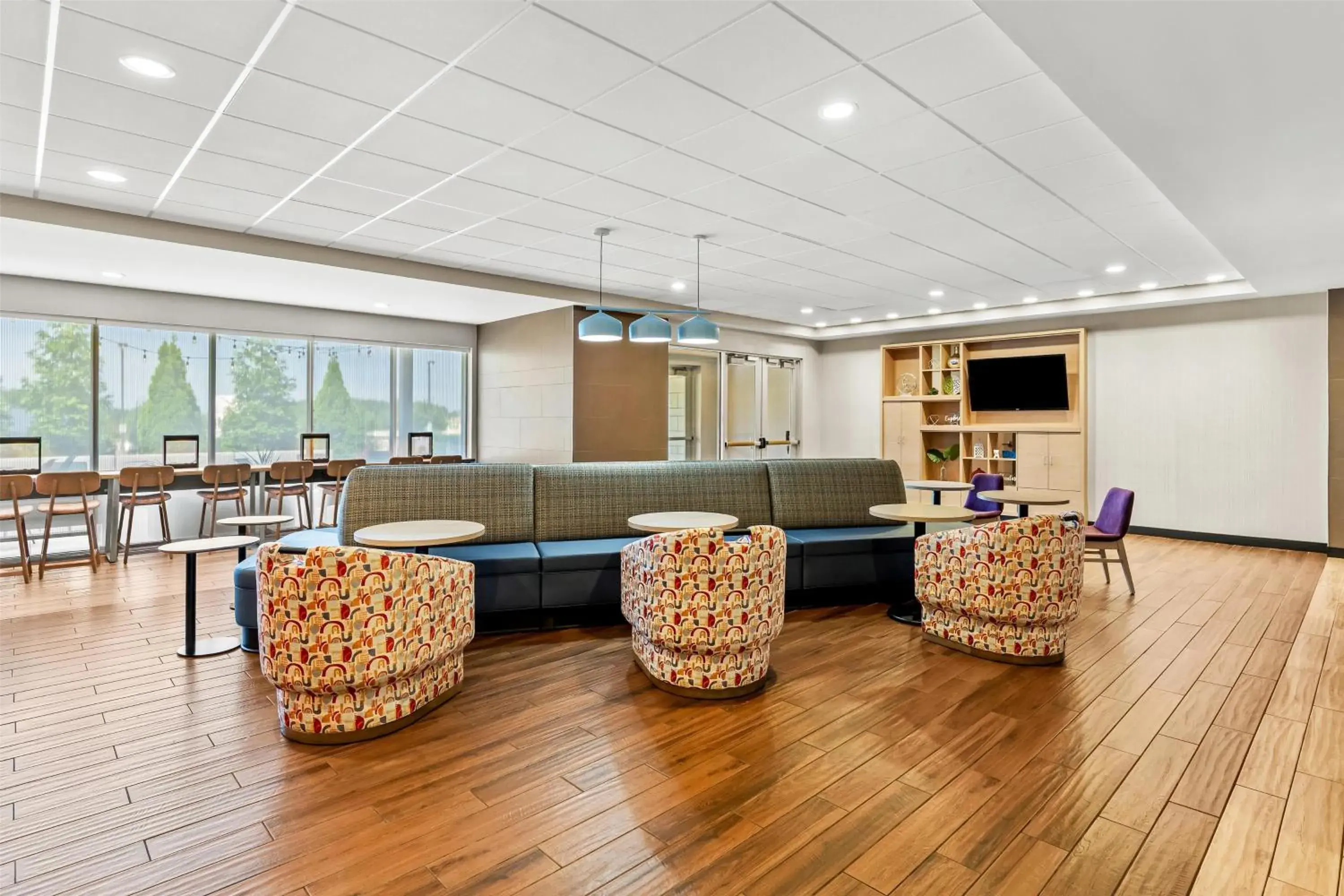 Lobby or reception in Home2 Suites By Hilton Youngstown Lobby or reception in Home2 Suites By Hilton Youngstown