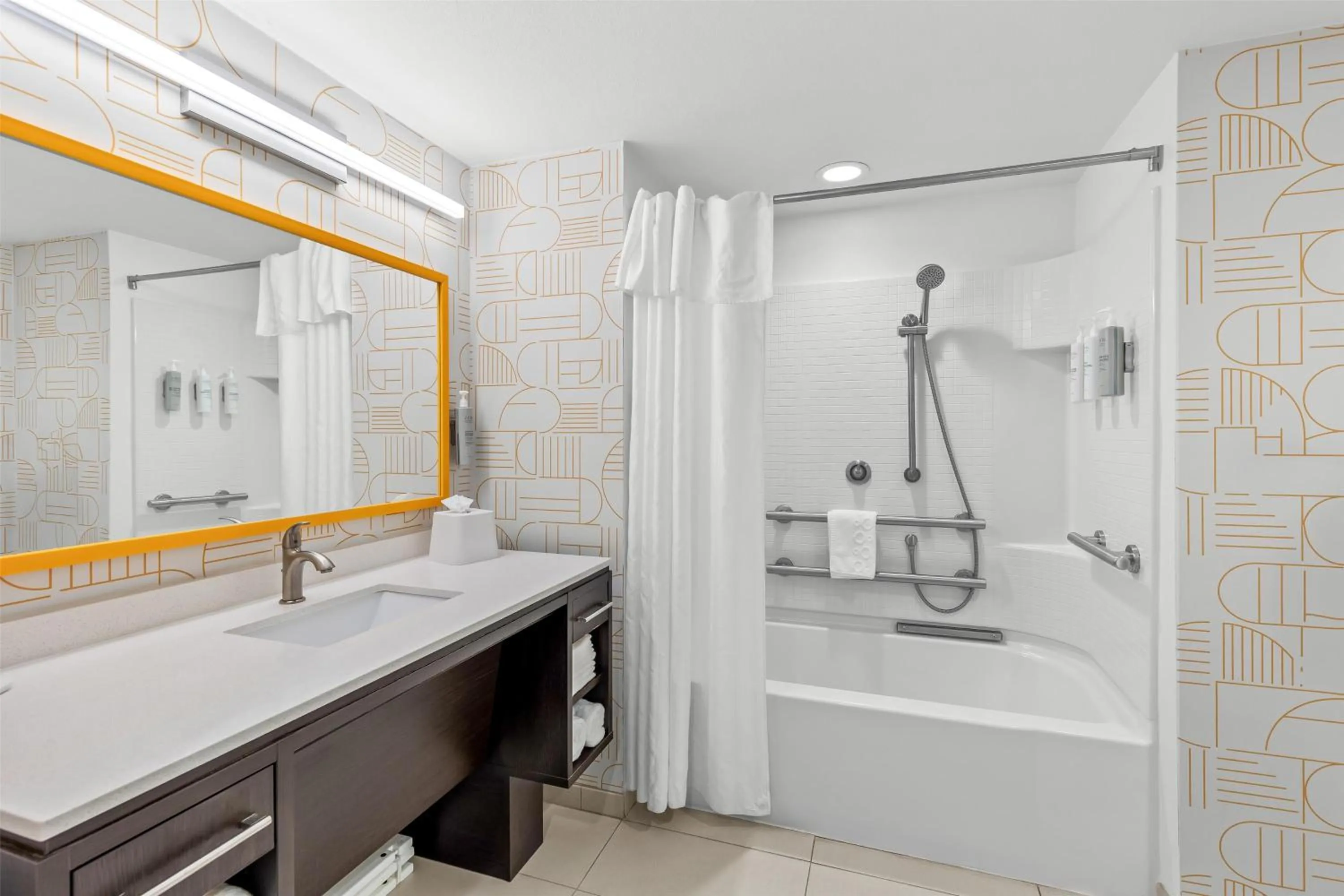 Bathroom in Home2 Suites By Hilton Youngstown