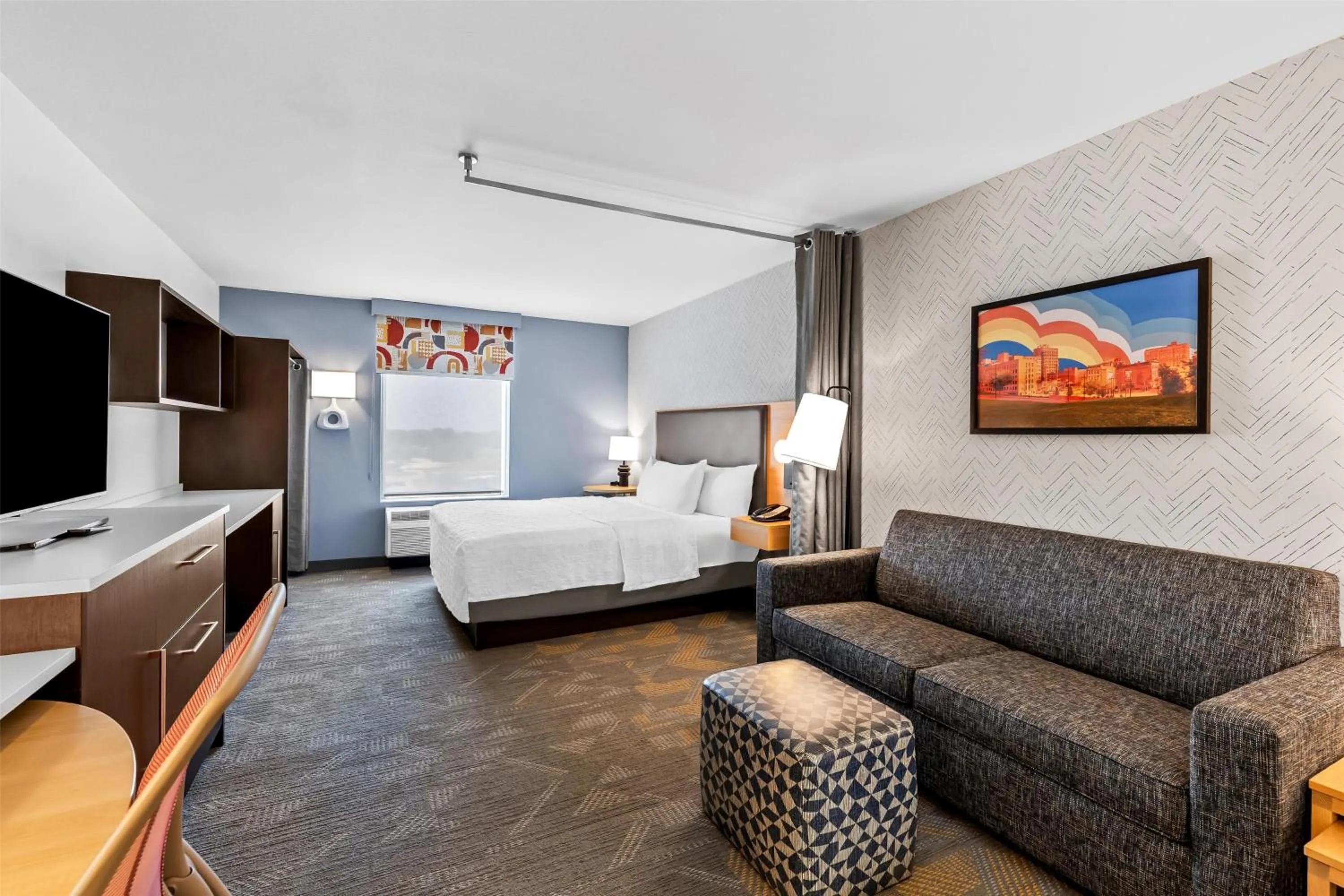 Bed in Home2 Suites By Hilton Youngstown