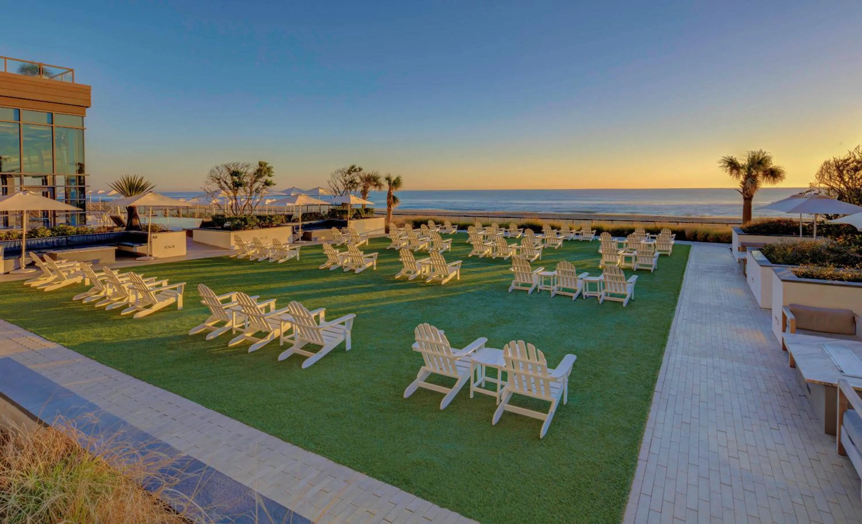 Patio in Marriott Virginia Beach Oceanfront Resort