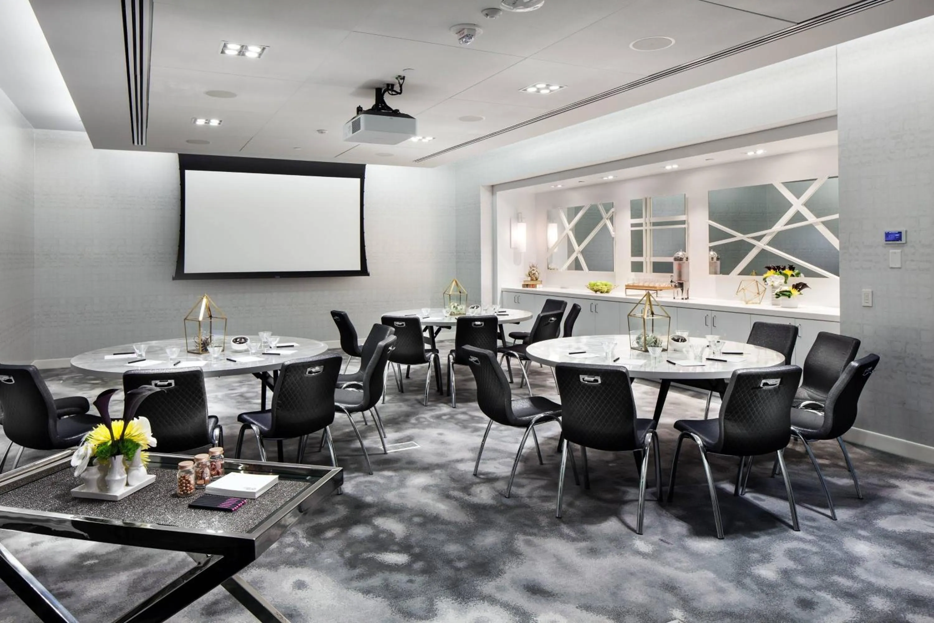 Lounge or bar in W Bellevue