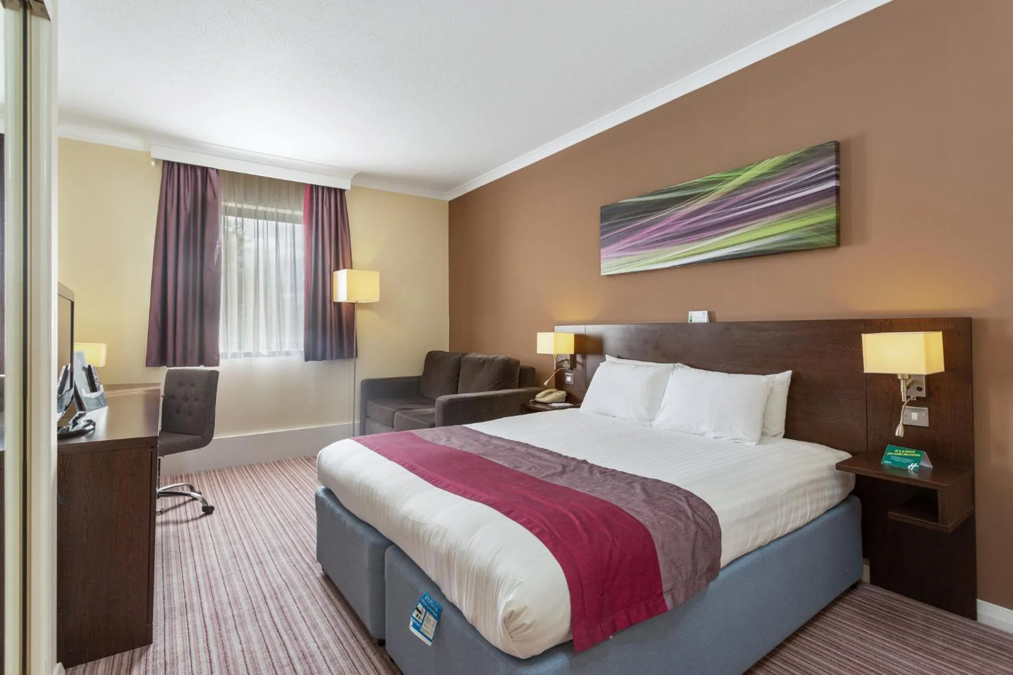 Photo of the whole room, Bed in Holiday Inn Leamington Spa - Warwick by IHG