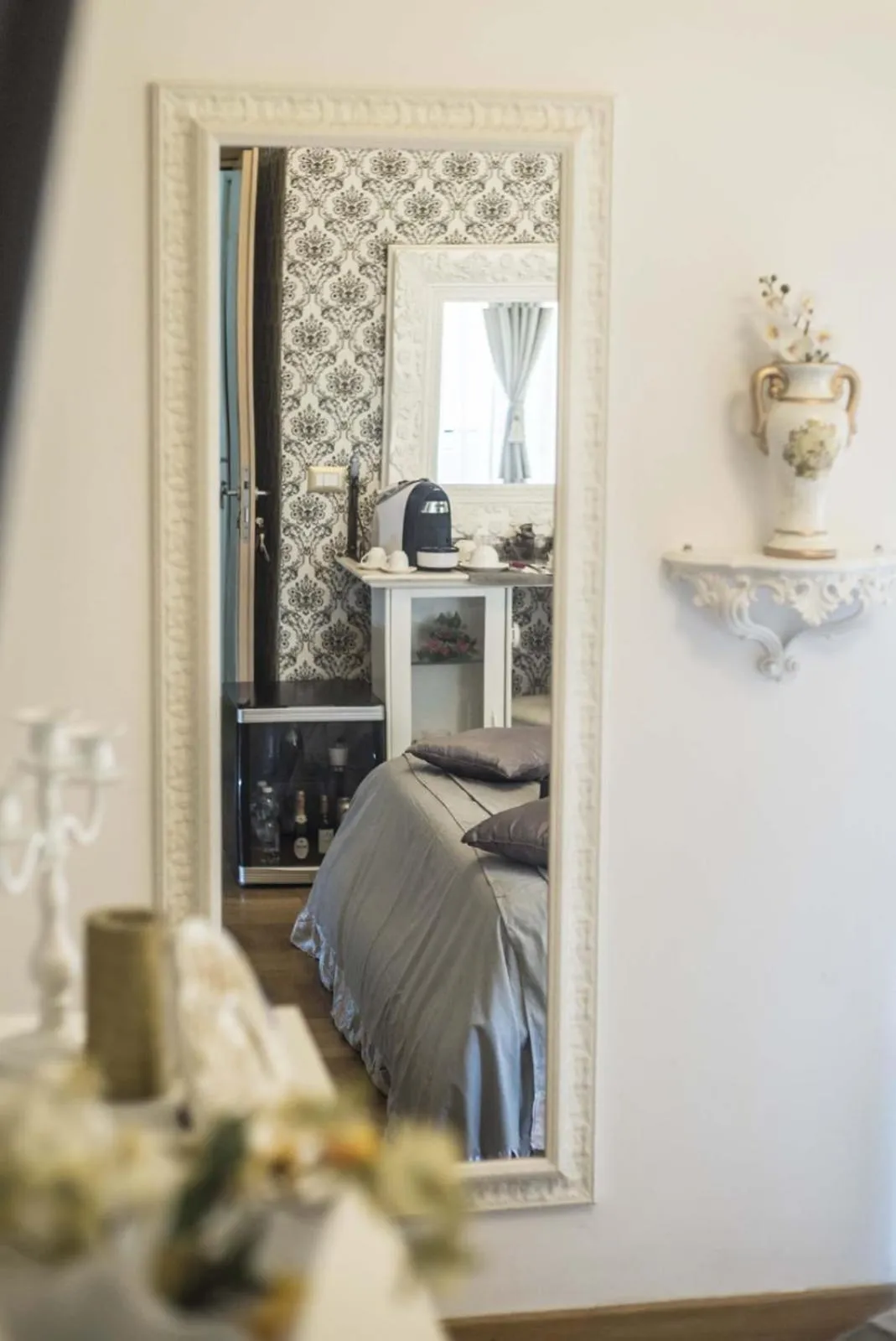 Photo of the whole room in Barberini Dream