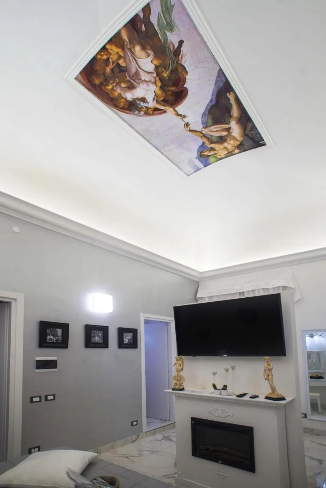 TV and multimedia in Barberini Dream