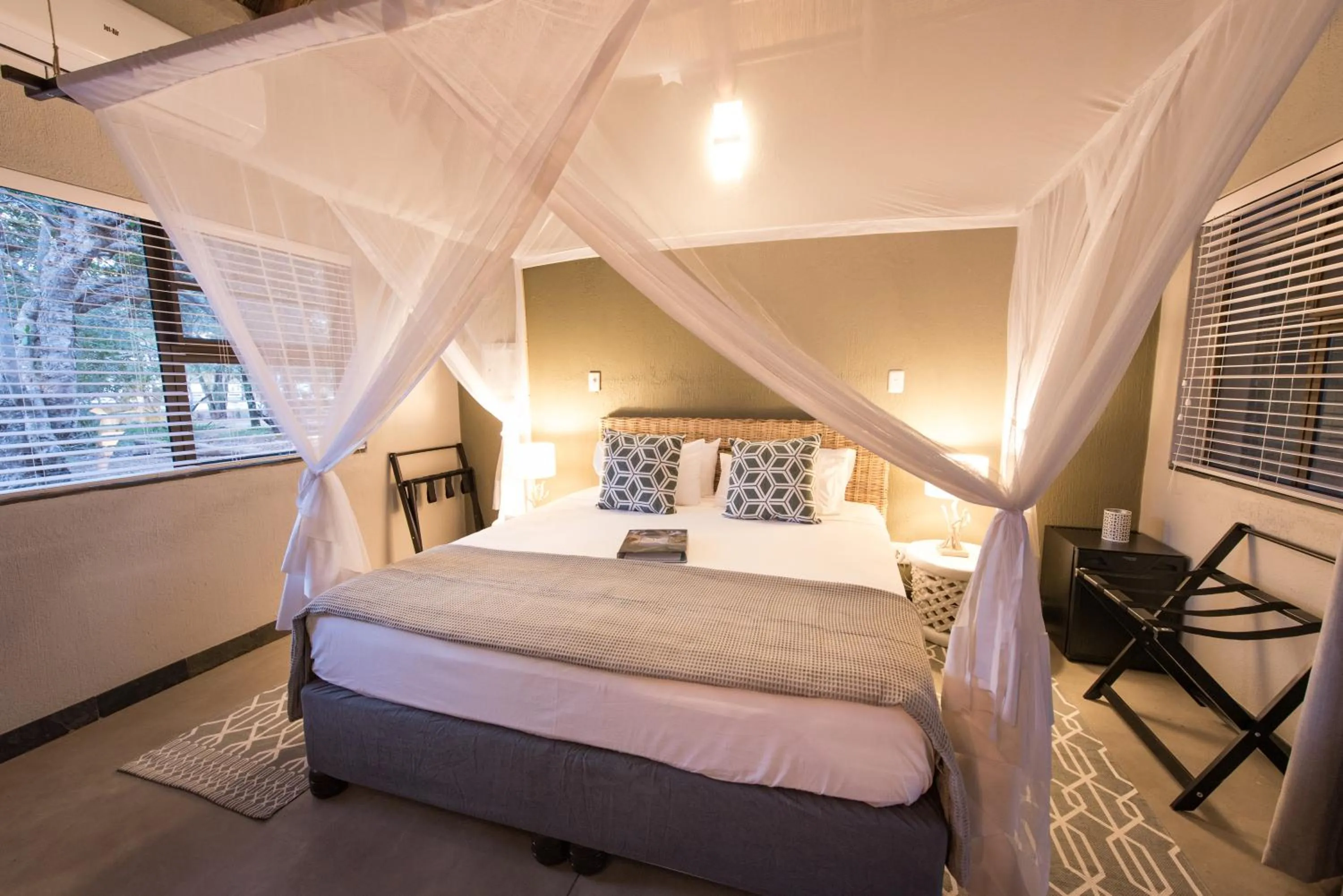 Photo of the whole room, Bed in Bushbaby River Lodge