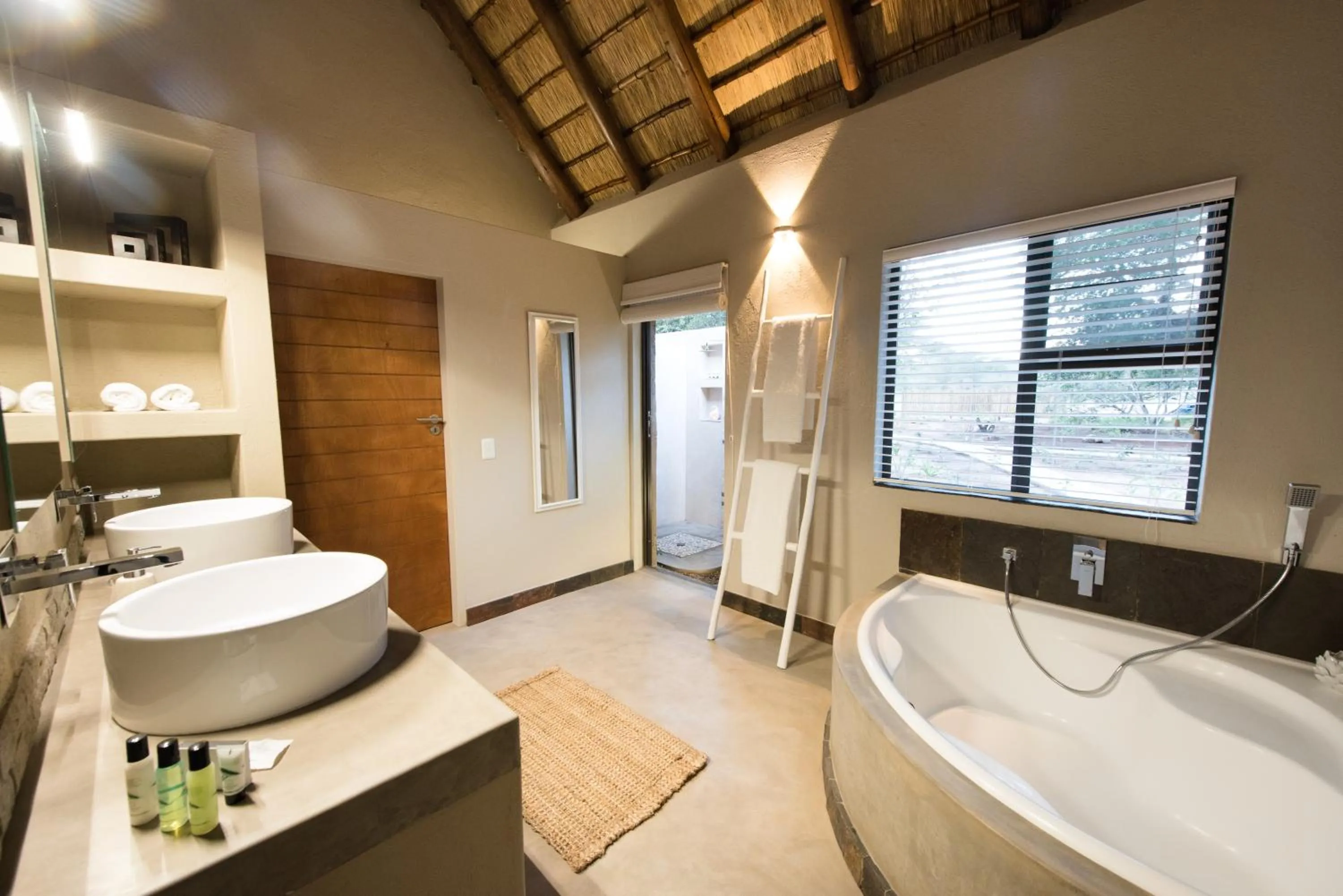 Bathroom in Bushbaby River Lodge
