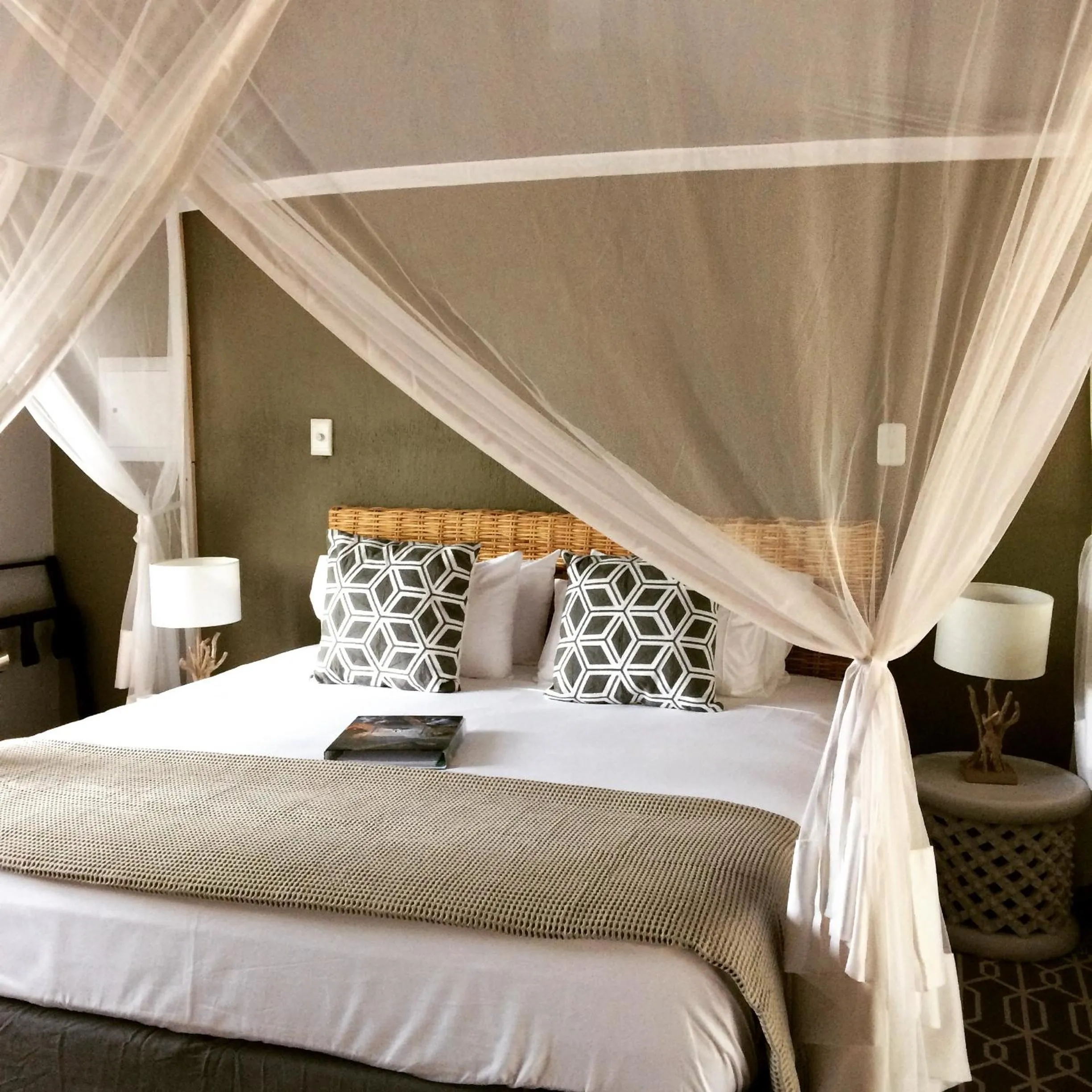 Photo of the whole room, Bed in Bushbaby River Lodge