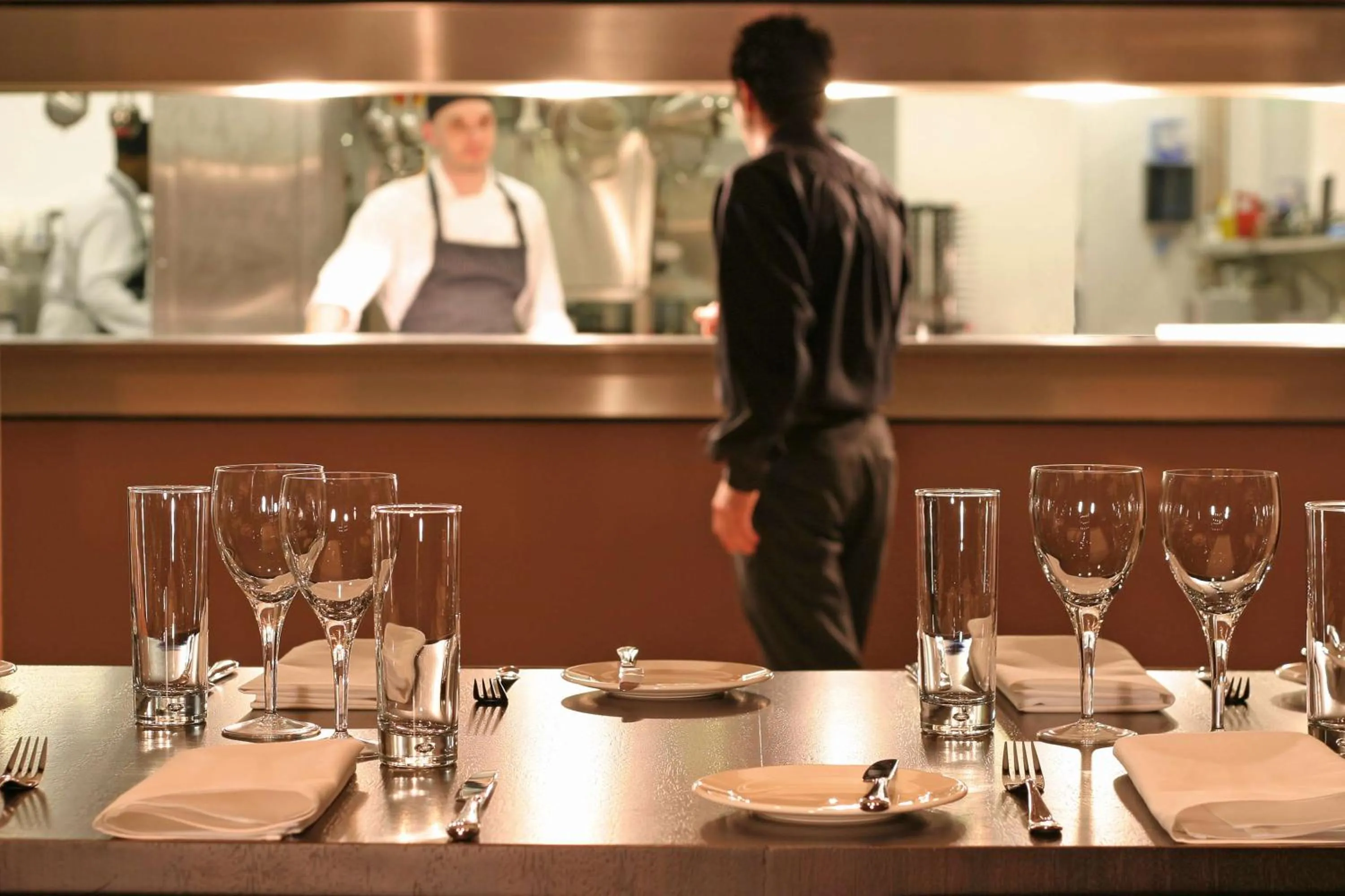 Restaurant/places to eat in Park Plaza Cardiff