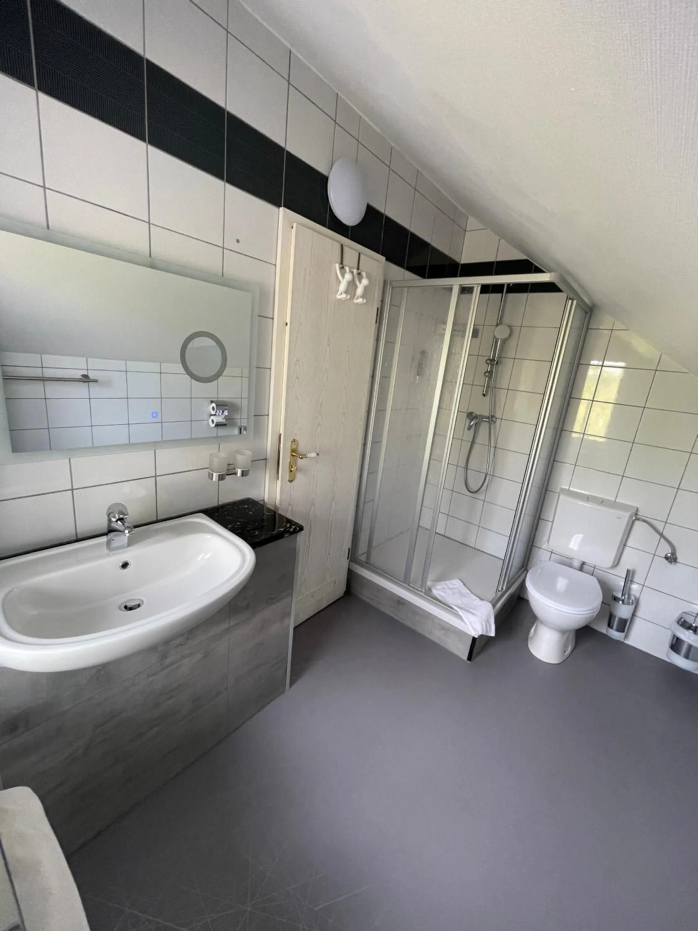 Bathroom in Hotel Hennesburg