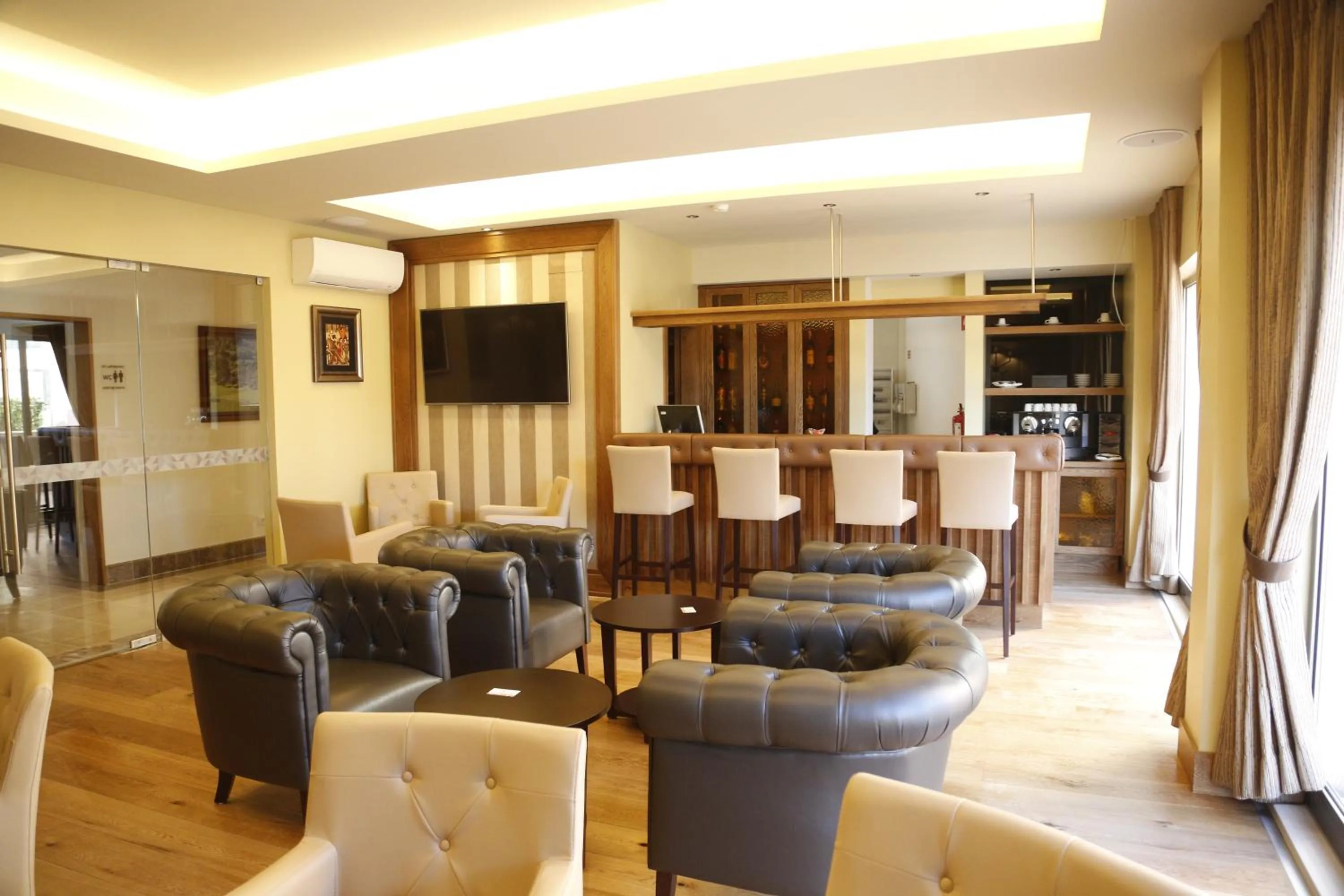 Lounge or bar in Hotel Ponte Sor
