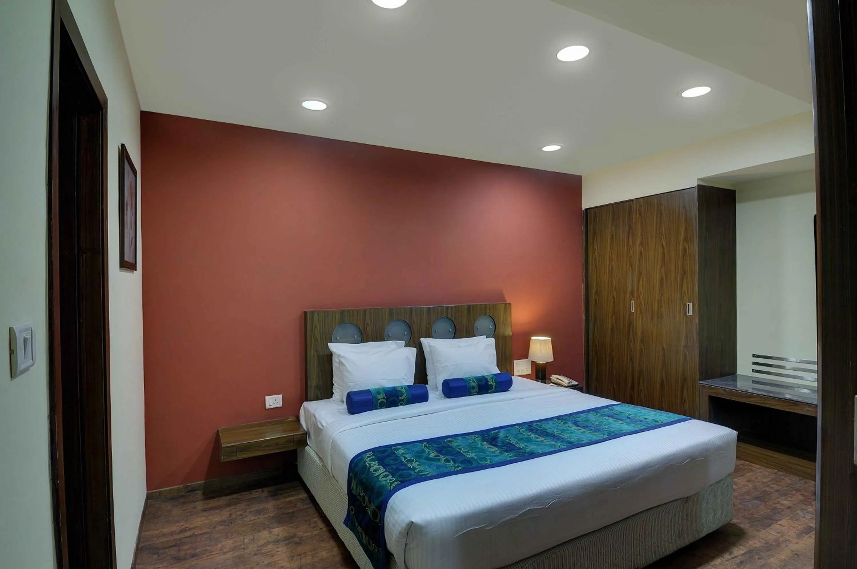 Photo of the whole room, Bed in GeeKay Millenniaa