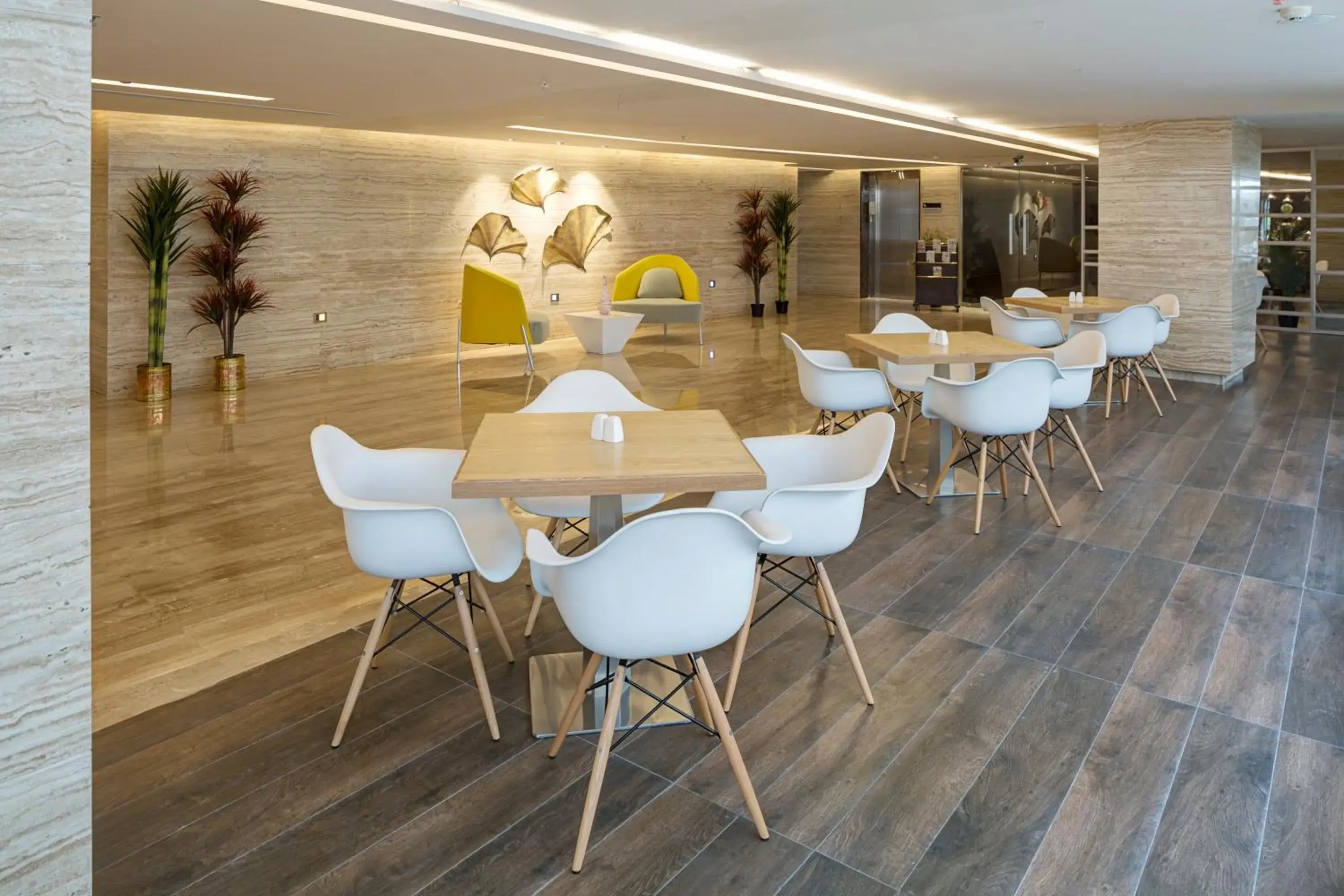 Restaurant/places to eat in Attide Hotel Restaurant/places to eat in Attide Hotel