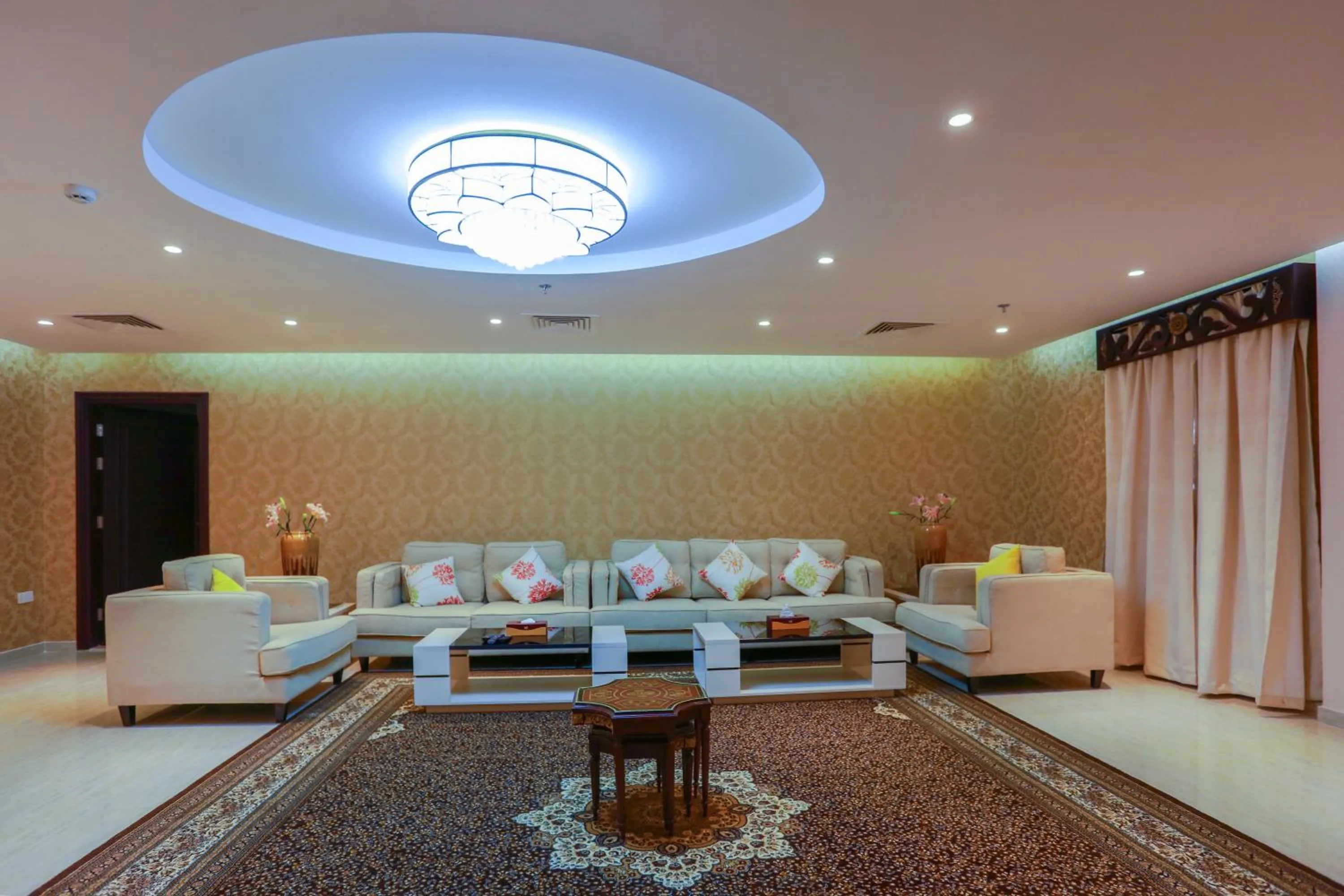 Seating area in فندق هلا ان